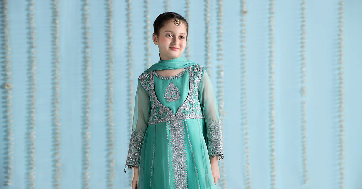 3 Piece Embroidered Organza Suit - Image 7