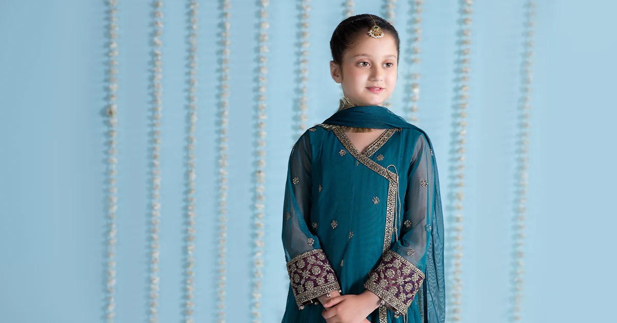 3 Piece Embroidered Net Suit - Image 7