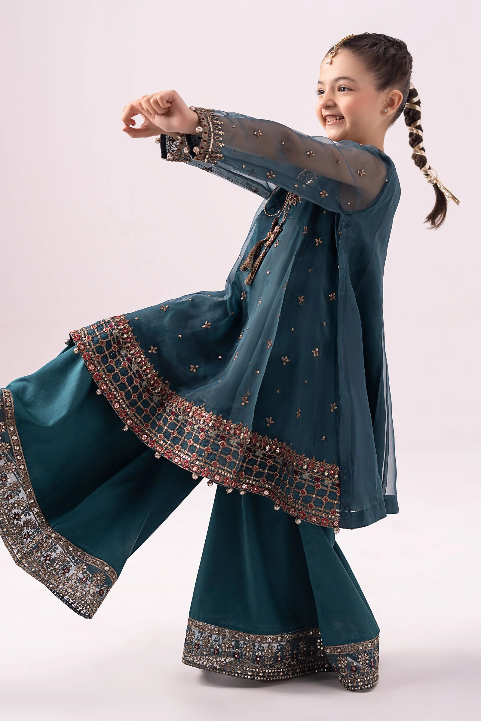 3 piece embroidered organza suit - Image 8