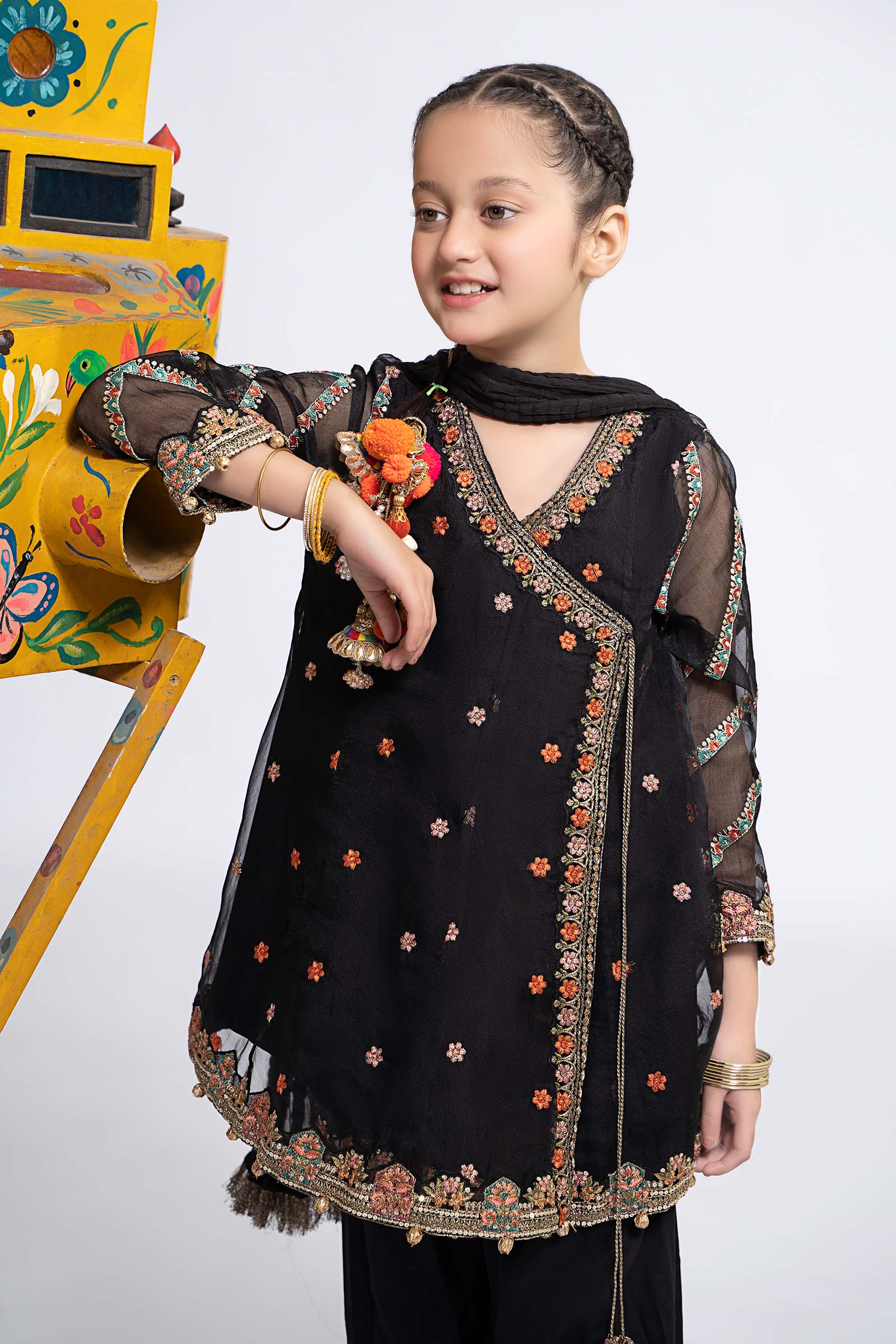 3 Piece Embroidered Organza Suit - Image 4
