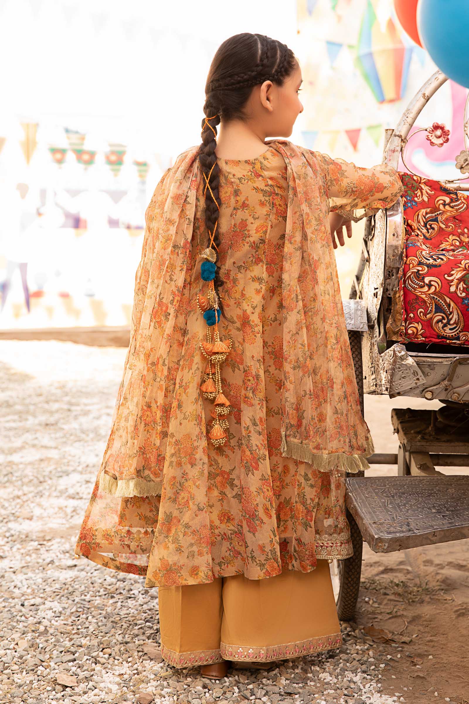3 Piece Embroidered Zari Masoori Organza Suit - Image 4