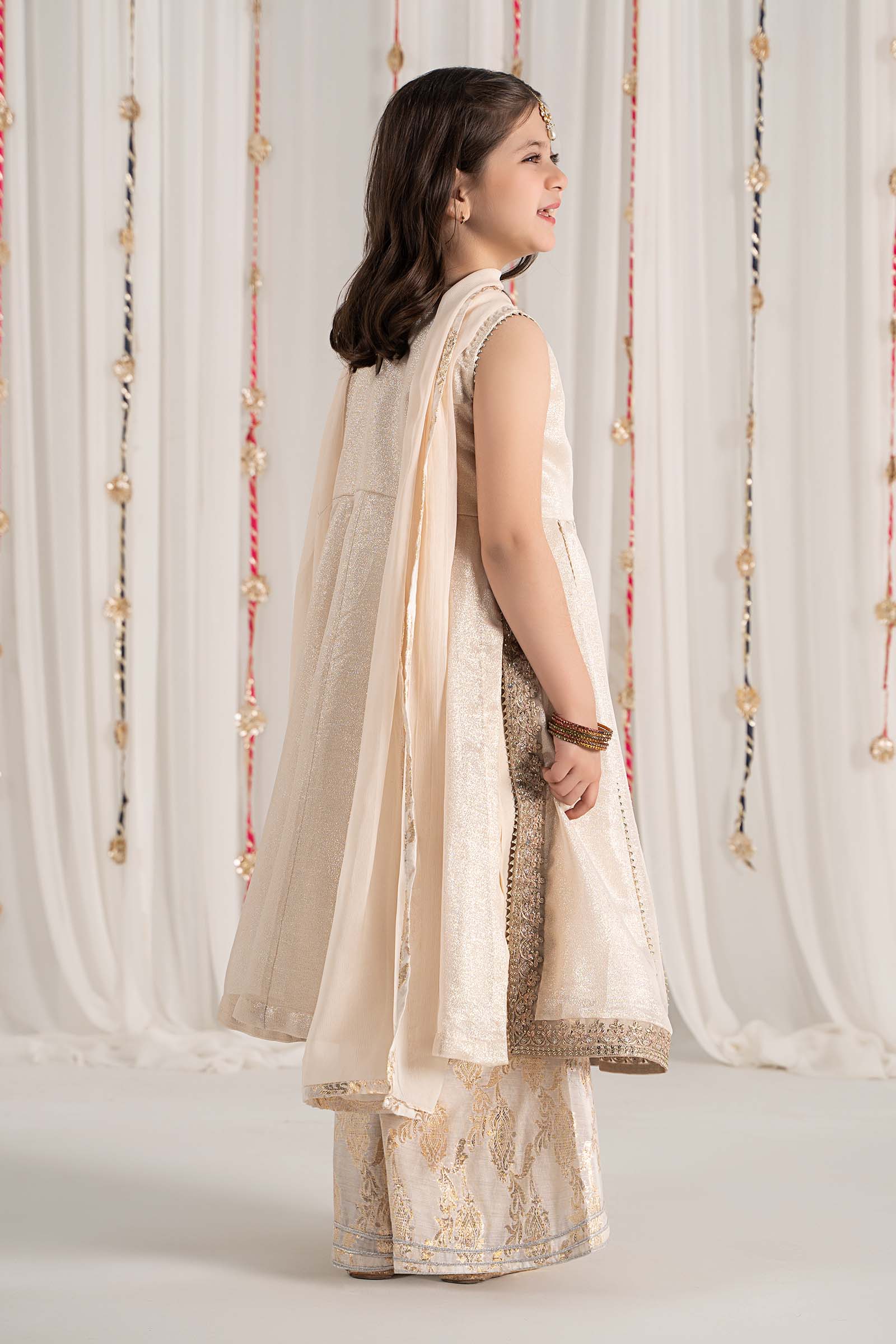 3 Piece Embroidered Cotton Staple Zari Suit - Image 7