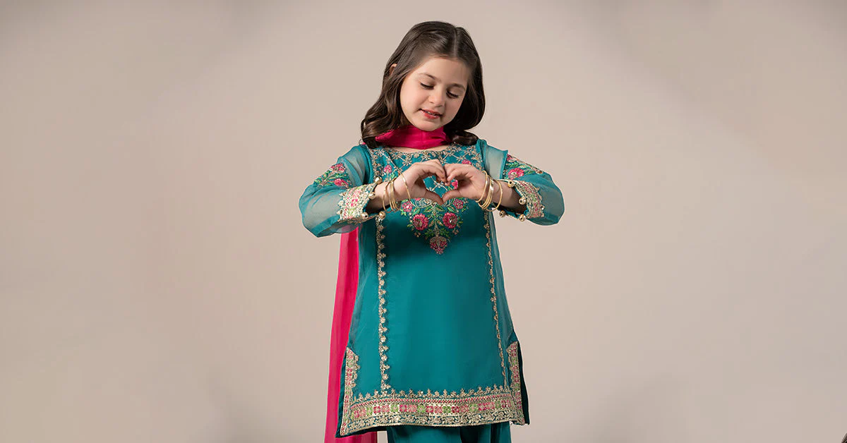 3 Piece Embroidered Organza Suit - Image 7