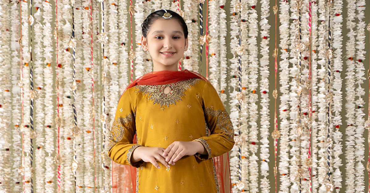 3 Piece Embroidered Raw Silk Suit - Image 7
