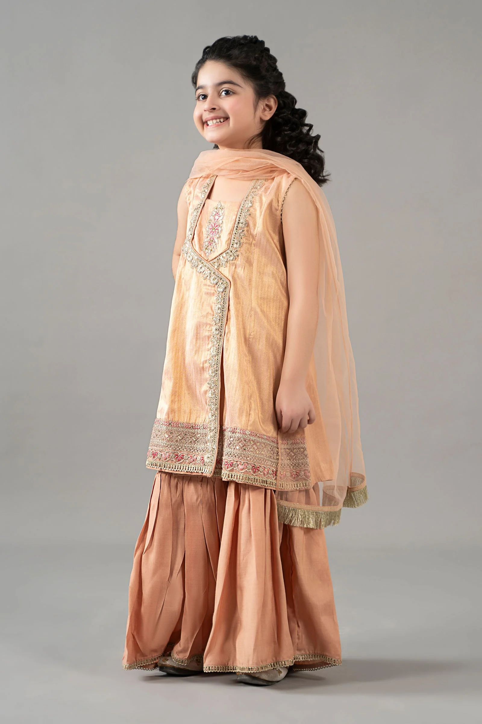 3 Piece Embroidered Cotton Staple Zari Suit - Image 4