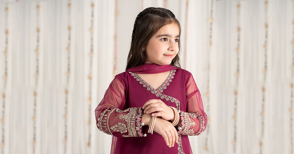 3 Piece Embroidered Polyester Net Suit - Image 8