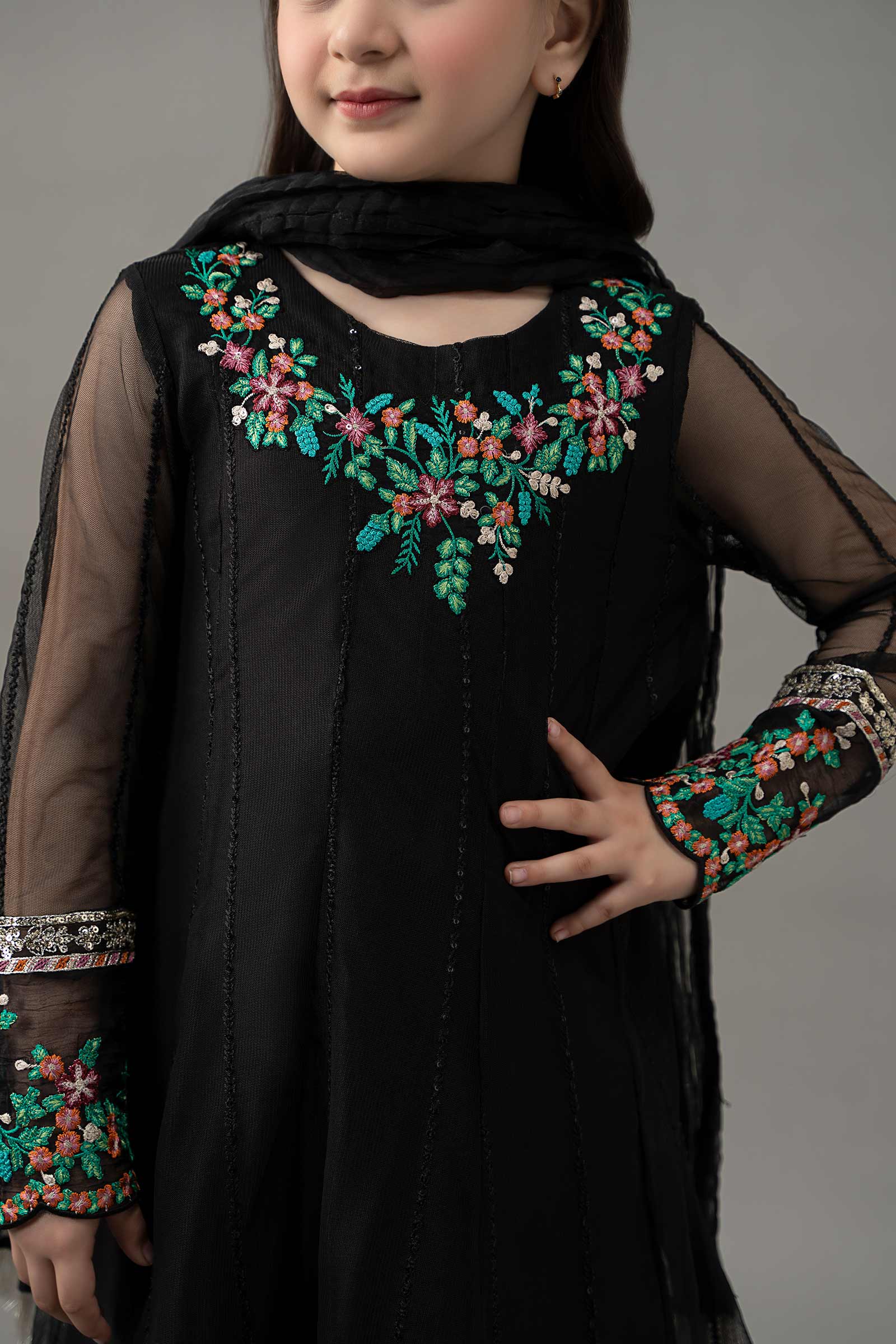 3 Piece Embroidered Polyester Net Suit - Image 4