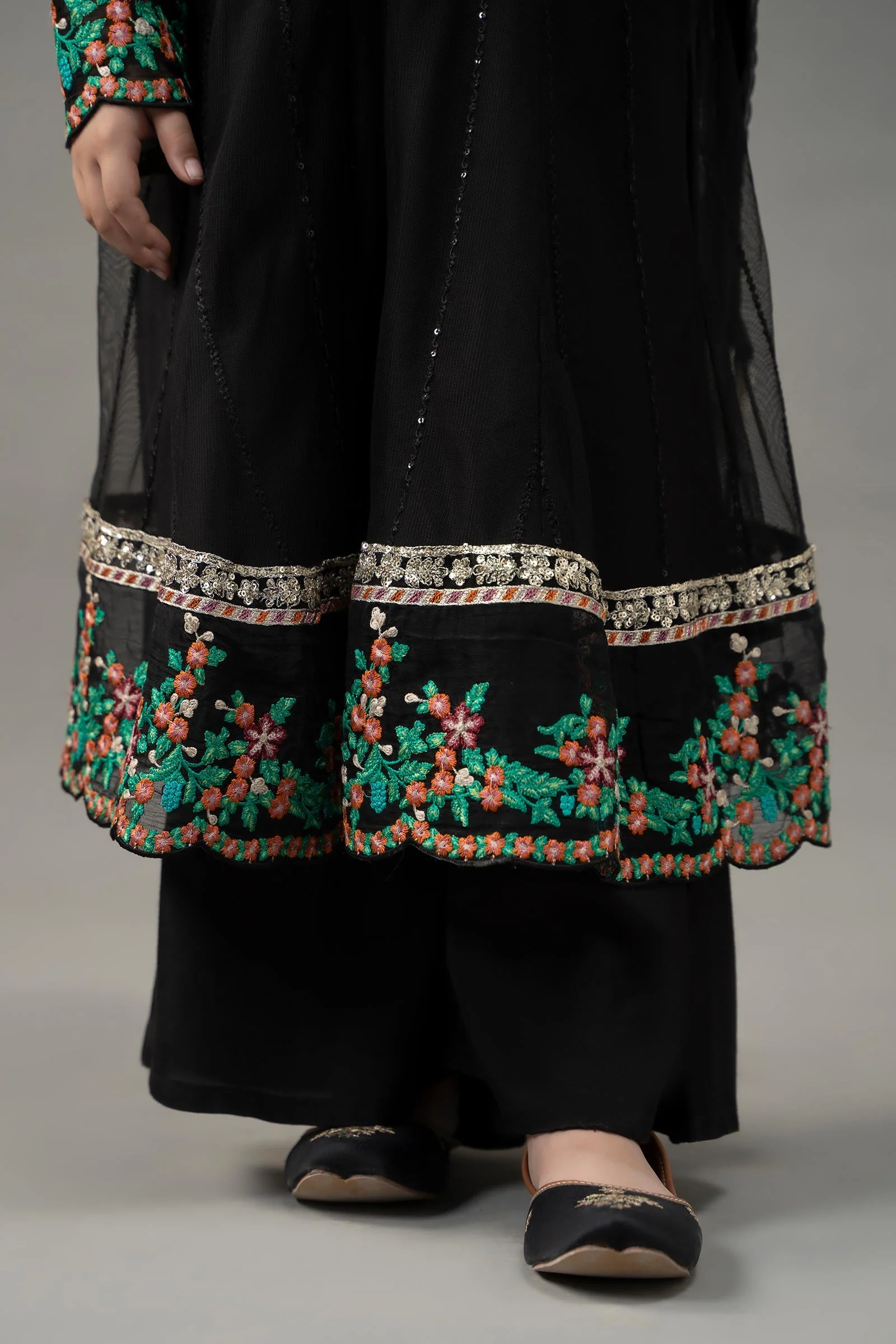 3 Piece Embroidered Polyester Net Suit - Image 6