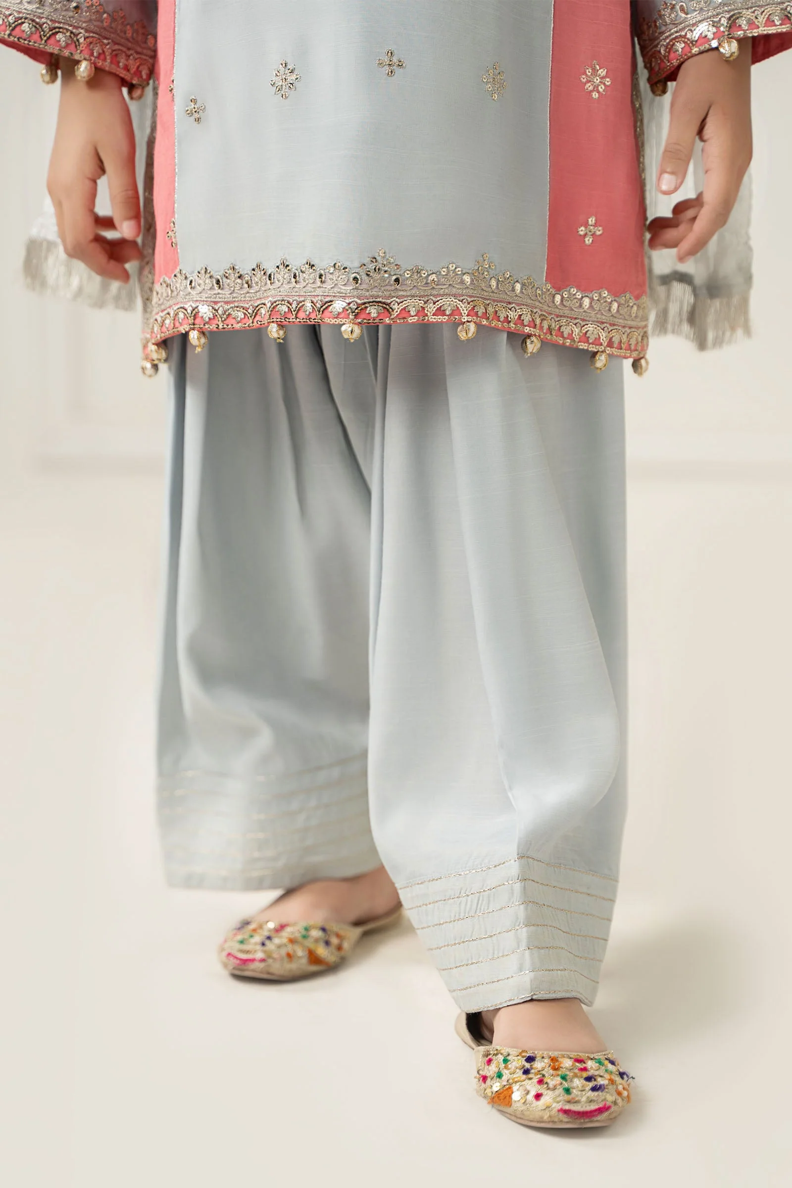 3 Piece Embroidered Polyester Net Suit - Image 3