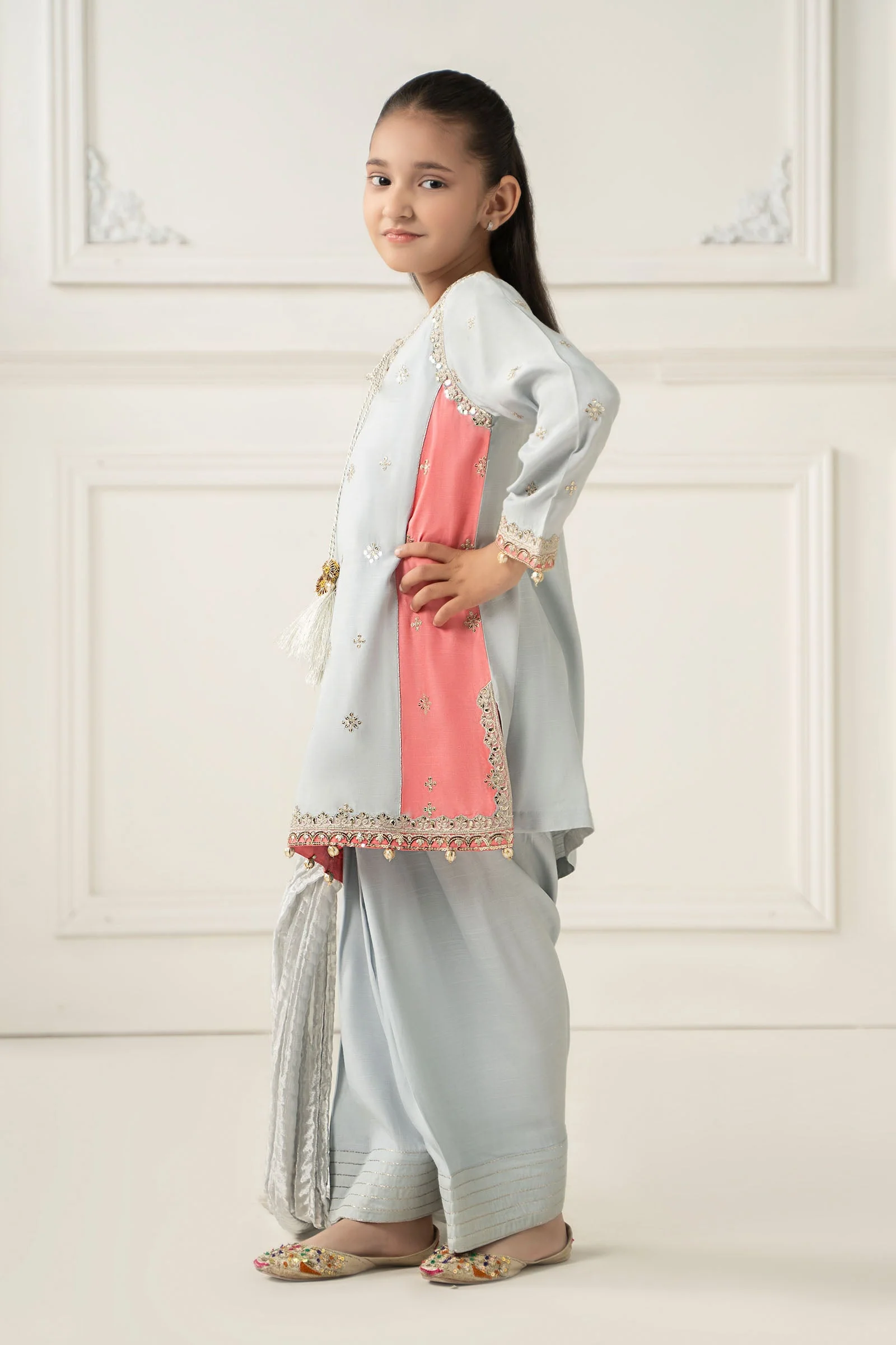 3 Piece Embroidered Polyester Net Suit - Image 4