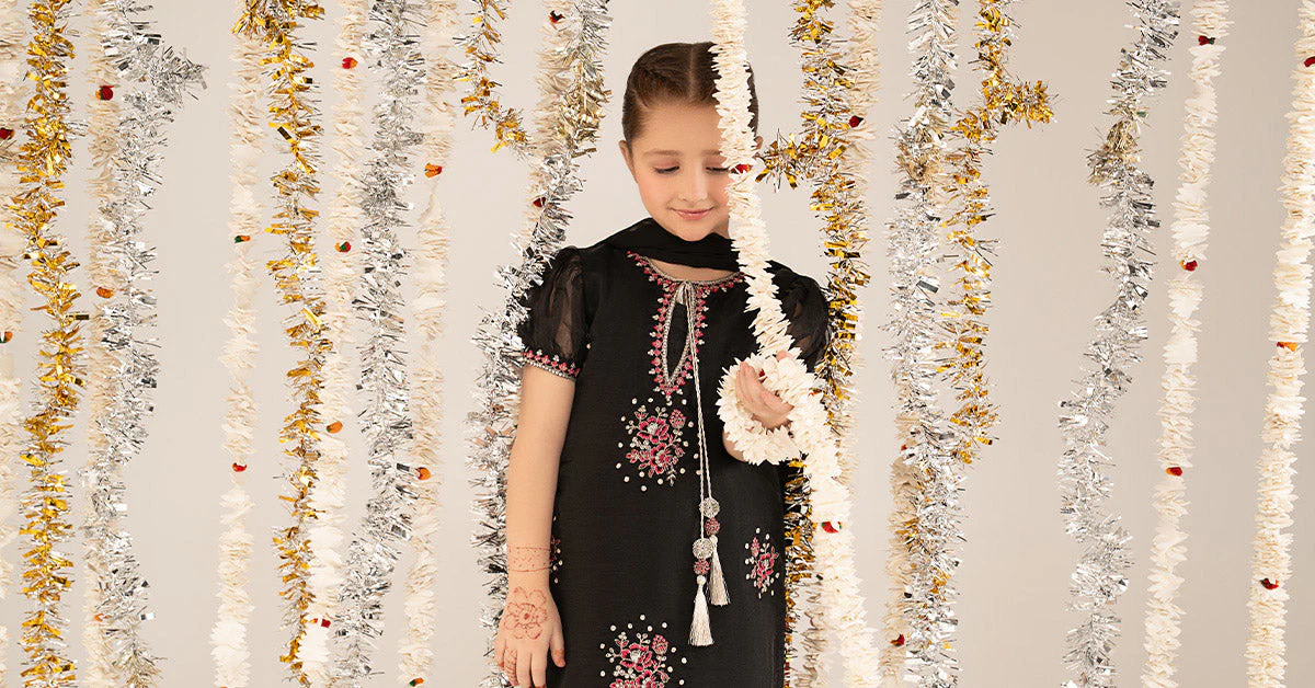 3 Piece Embroidered Organza Suit - Image 10