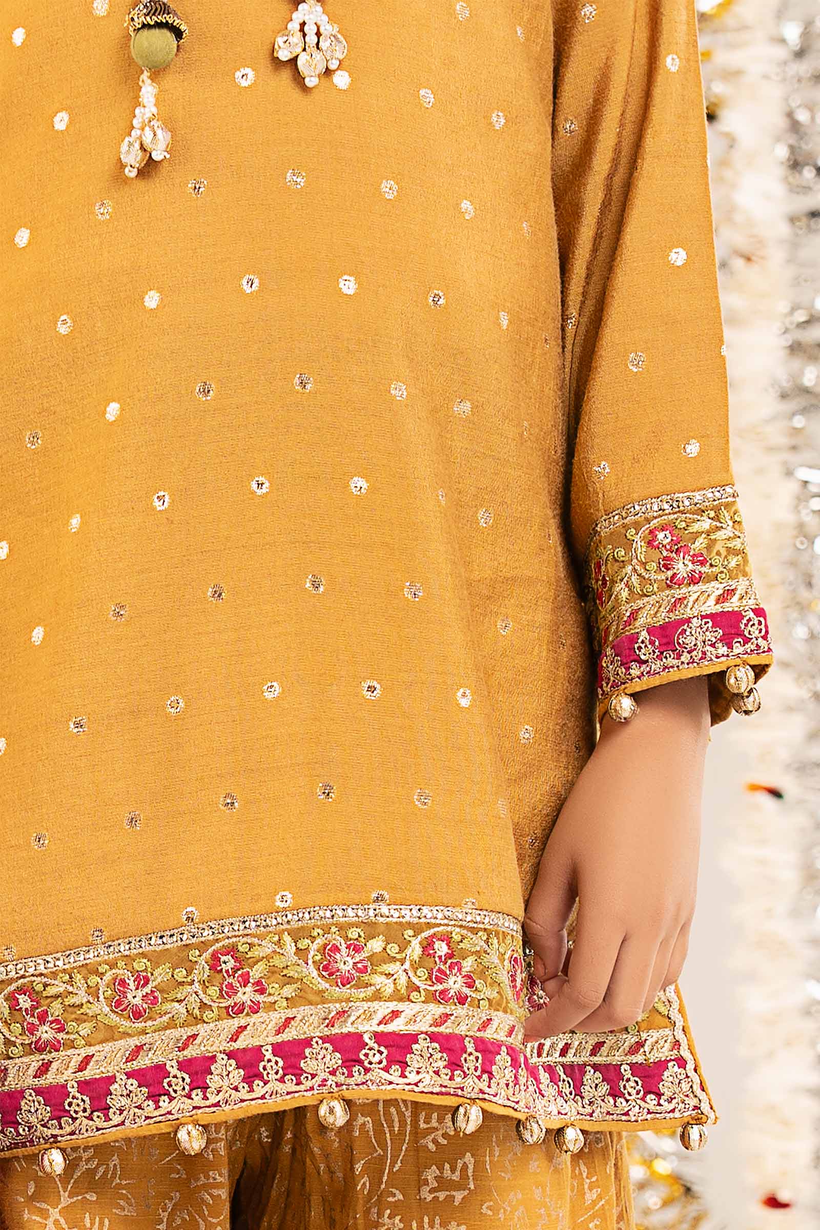 3 Piece Embroidered Lurex Jacquard Suit - Image 5