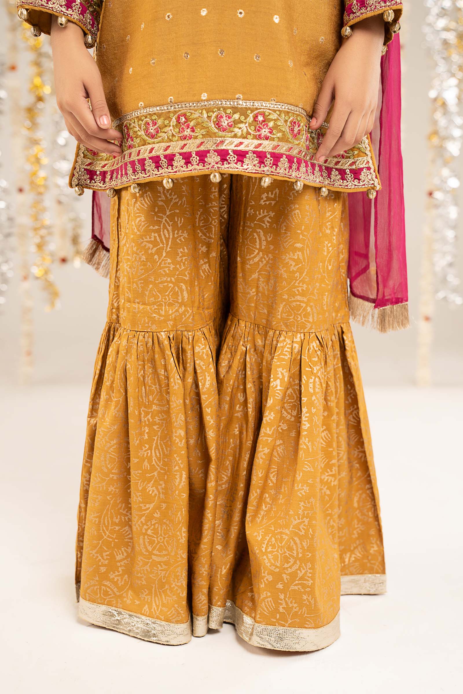 3 Piece Embroidered Lurex Jacquard Suit - Image 6