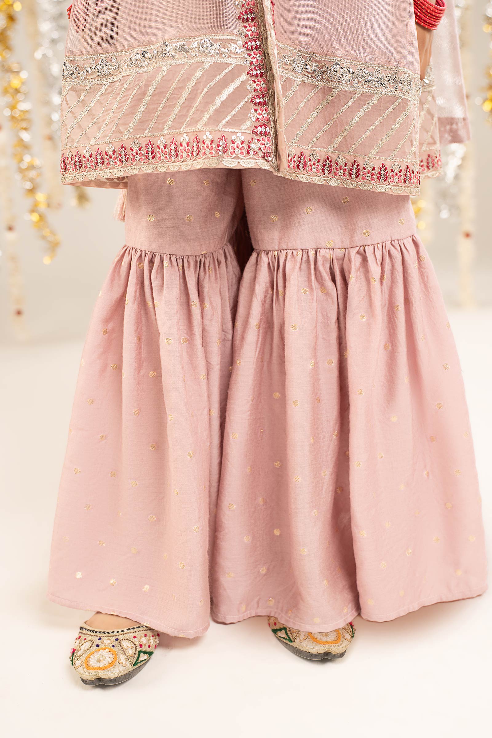 3 Piece Embroidered Zari Net Suit - Image 4
