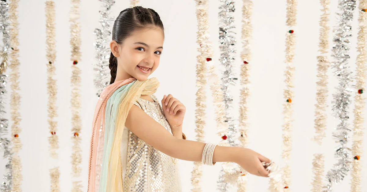 3 Piece Embroidered Chiffon Suit - Image 9