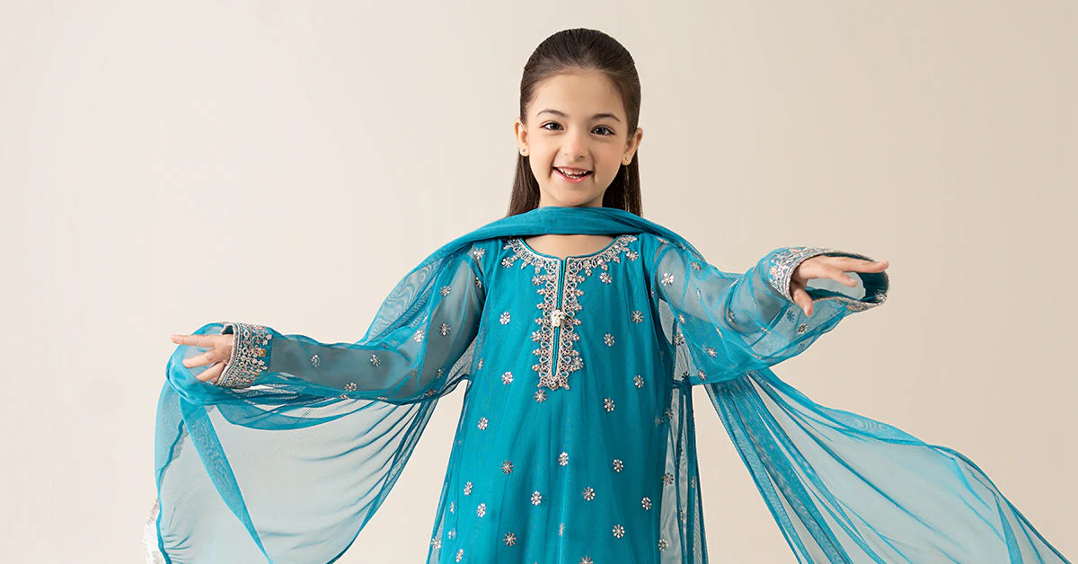 3 Piece Embroidered Poly Net Suit - Image 8