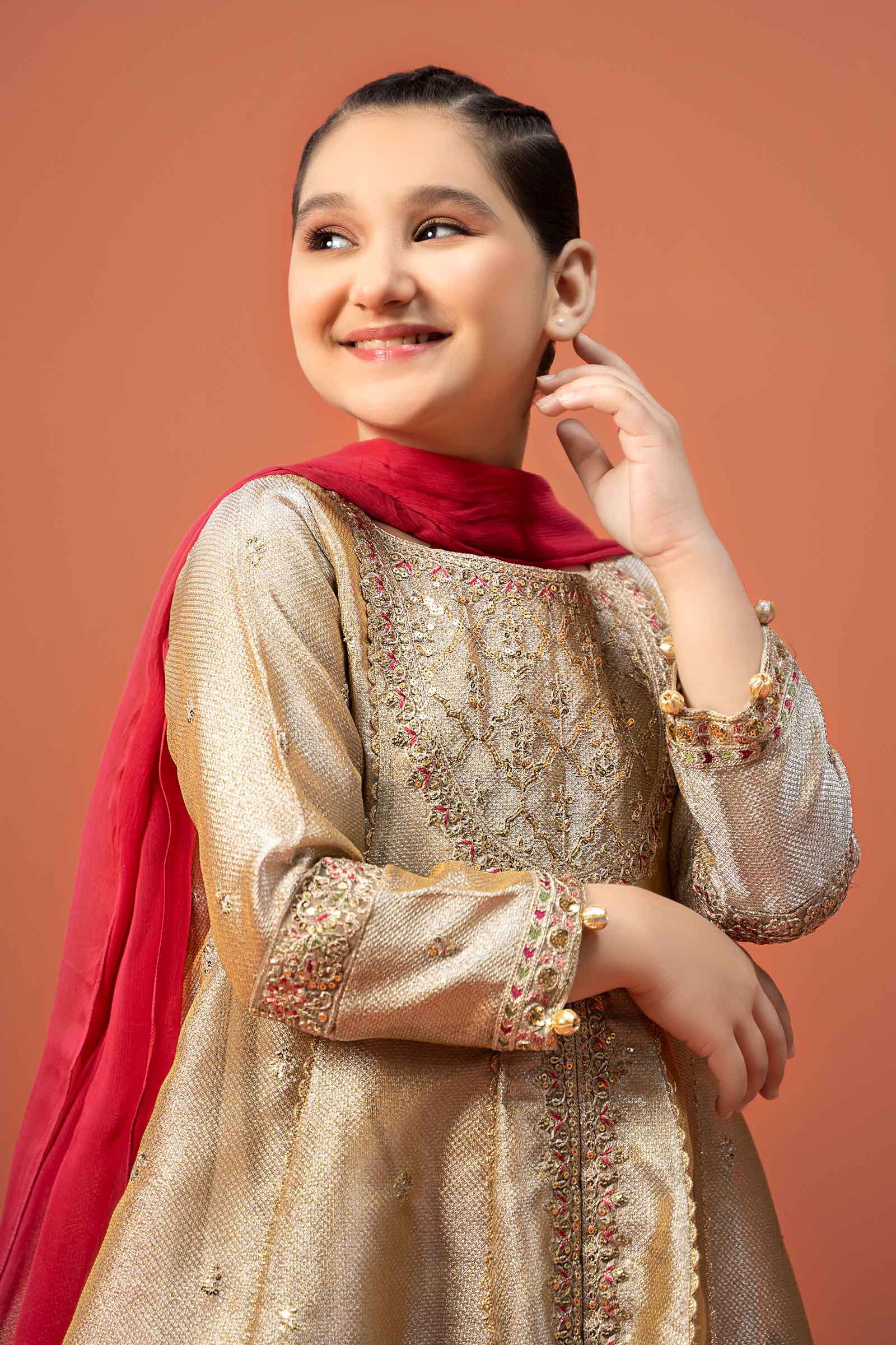 3 Piece Embroidered Zari jacquard Suit - Image 4