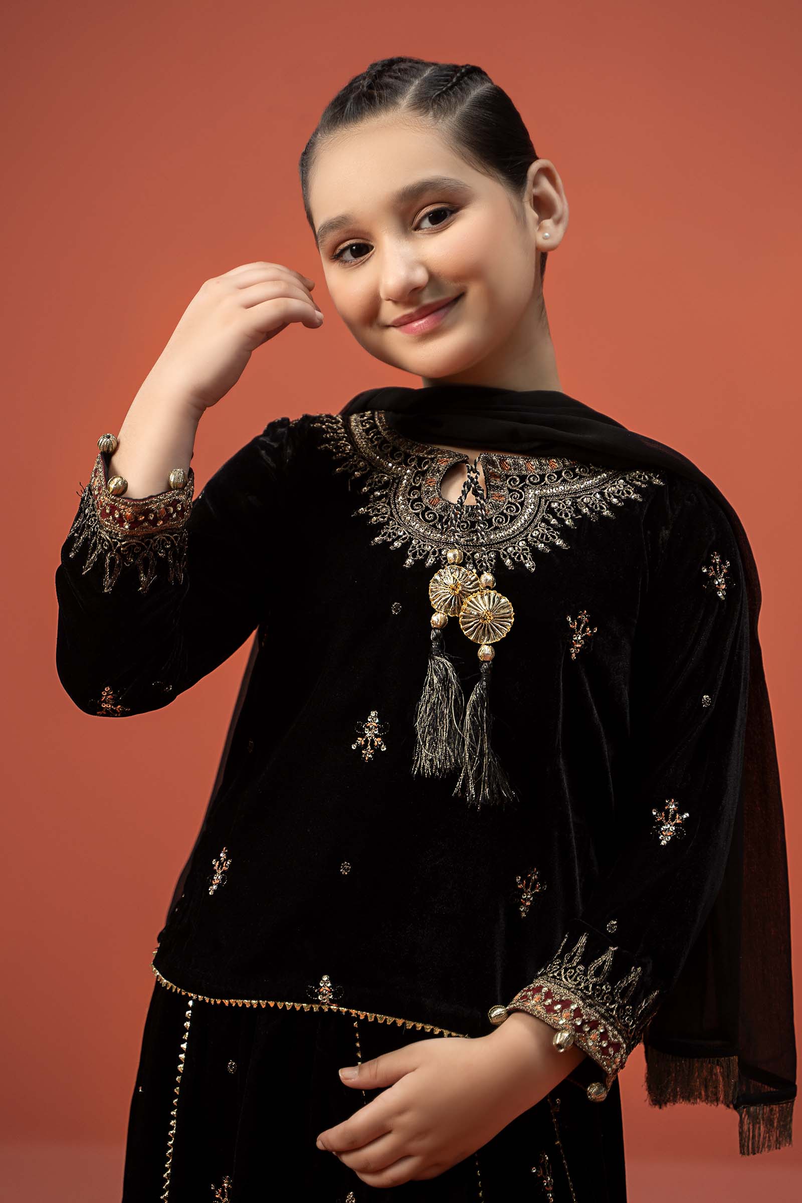 3 Piece Embroidered Velvet Suit - Image 2