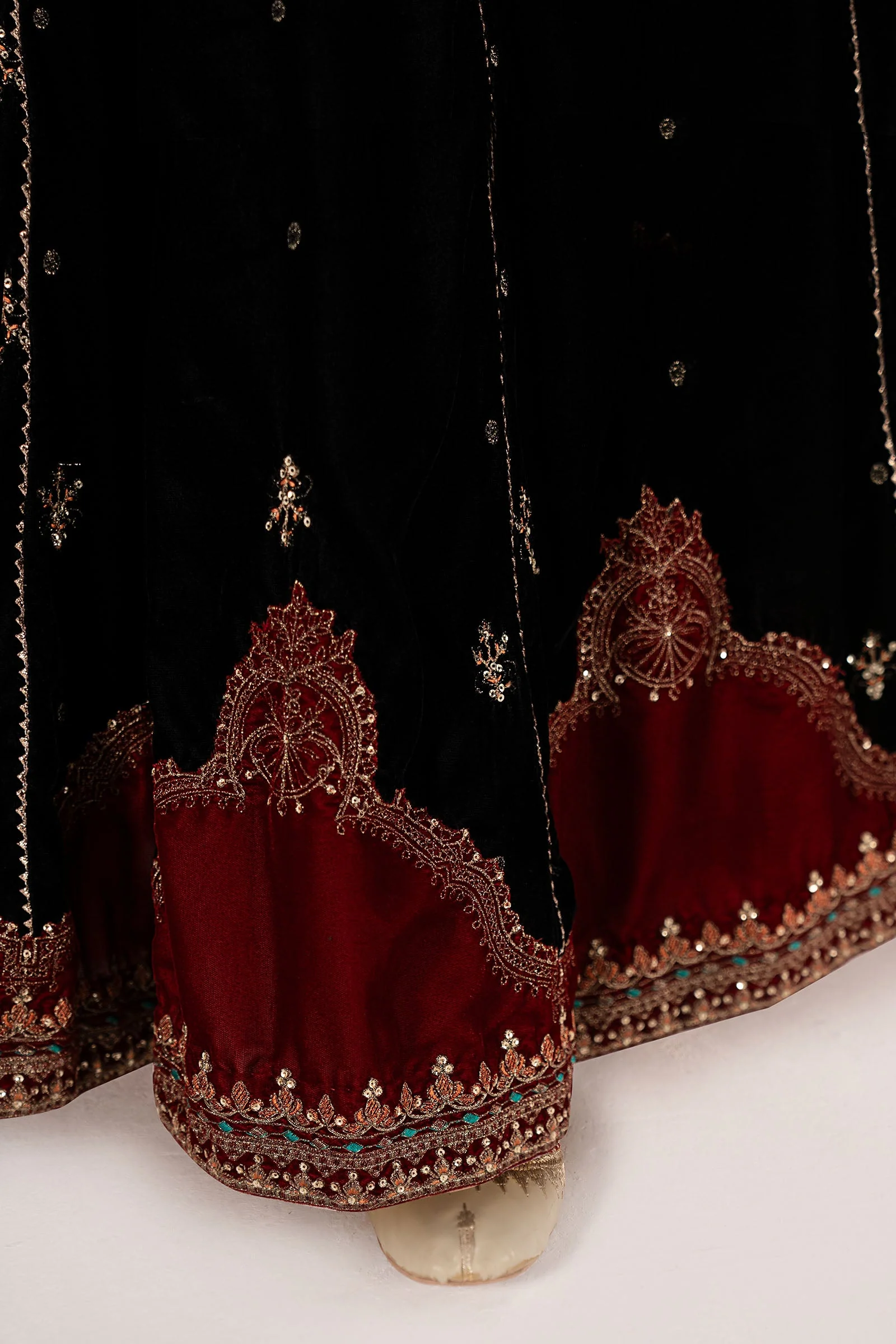 3 Piece Embroidered Velvet Suit - Image 4