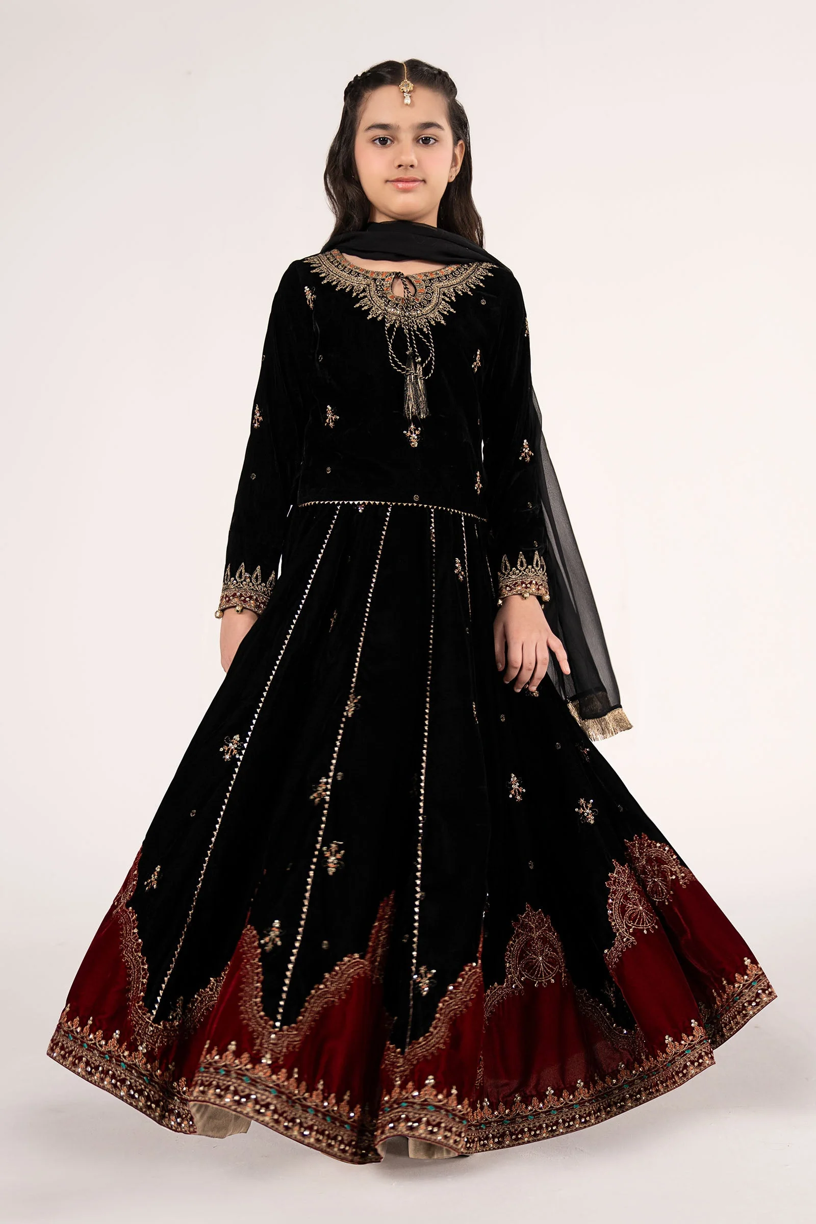 3 Piece Embroidered Velvet Suit - Image 5