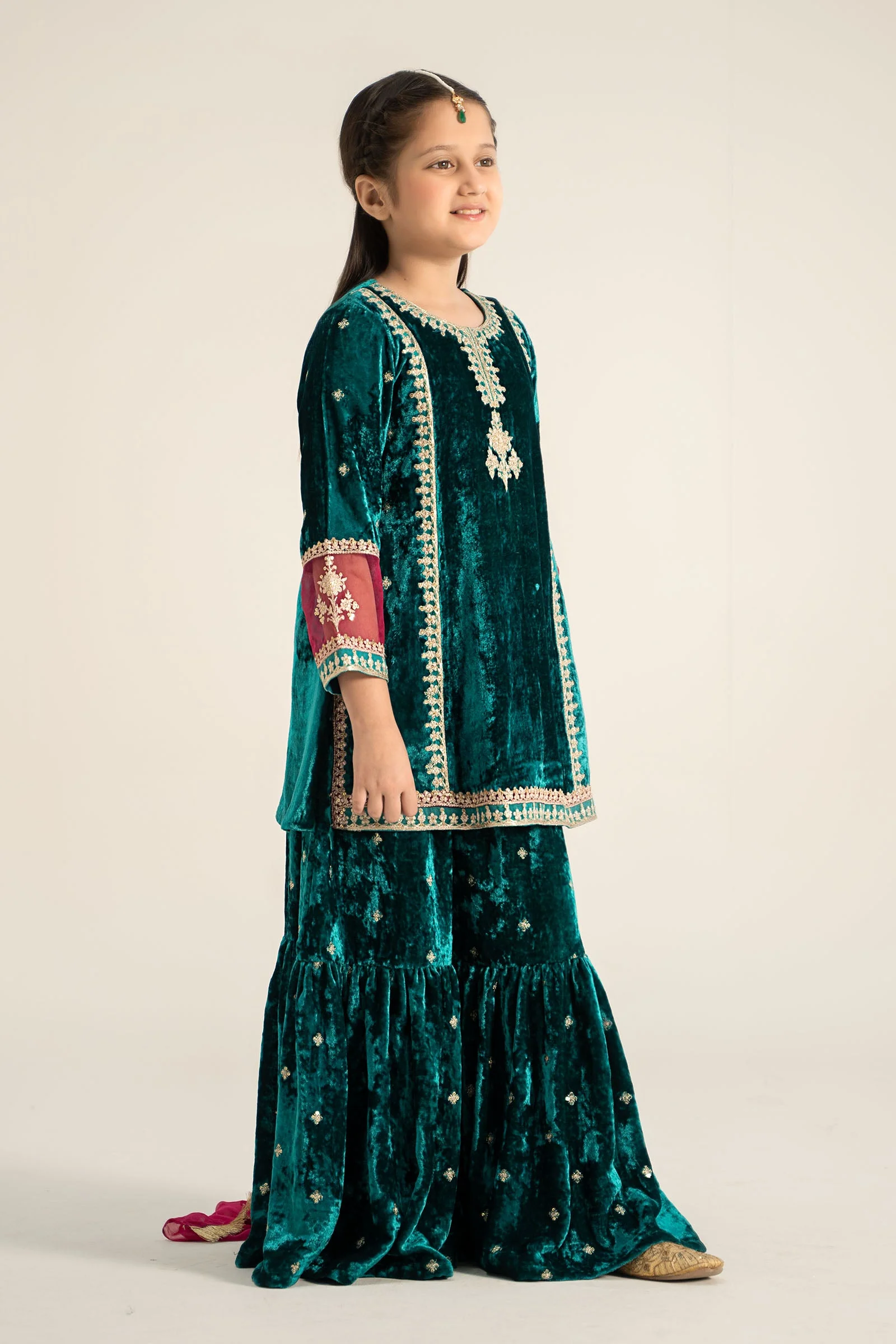 3 Piece Embroidered Velvet Suit - Image 3