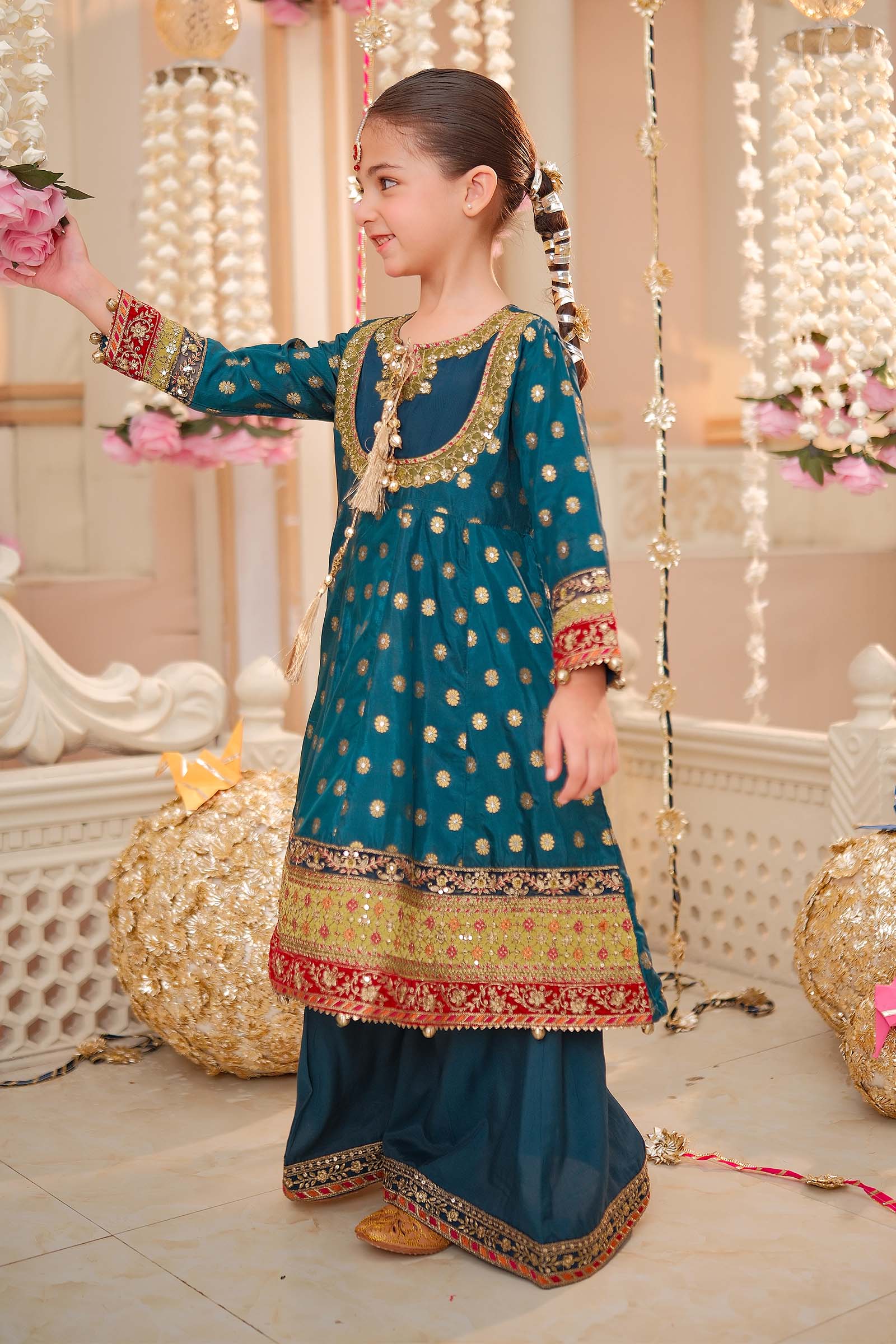 3 Piece Embroidered Jamawar Suit - Image 4