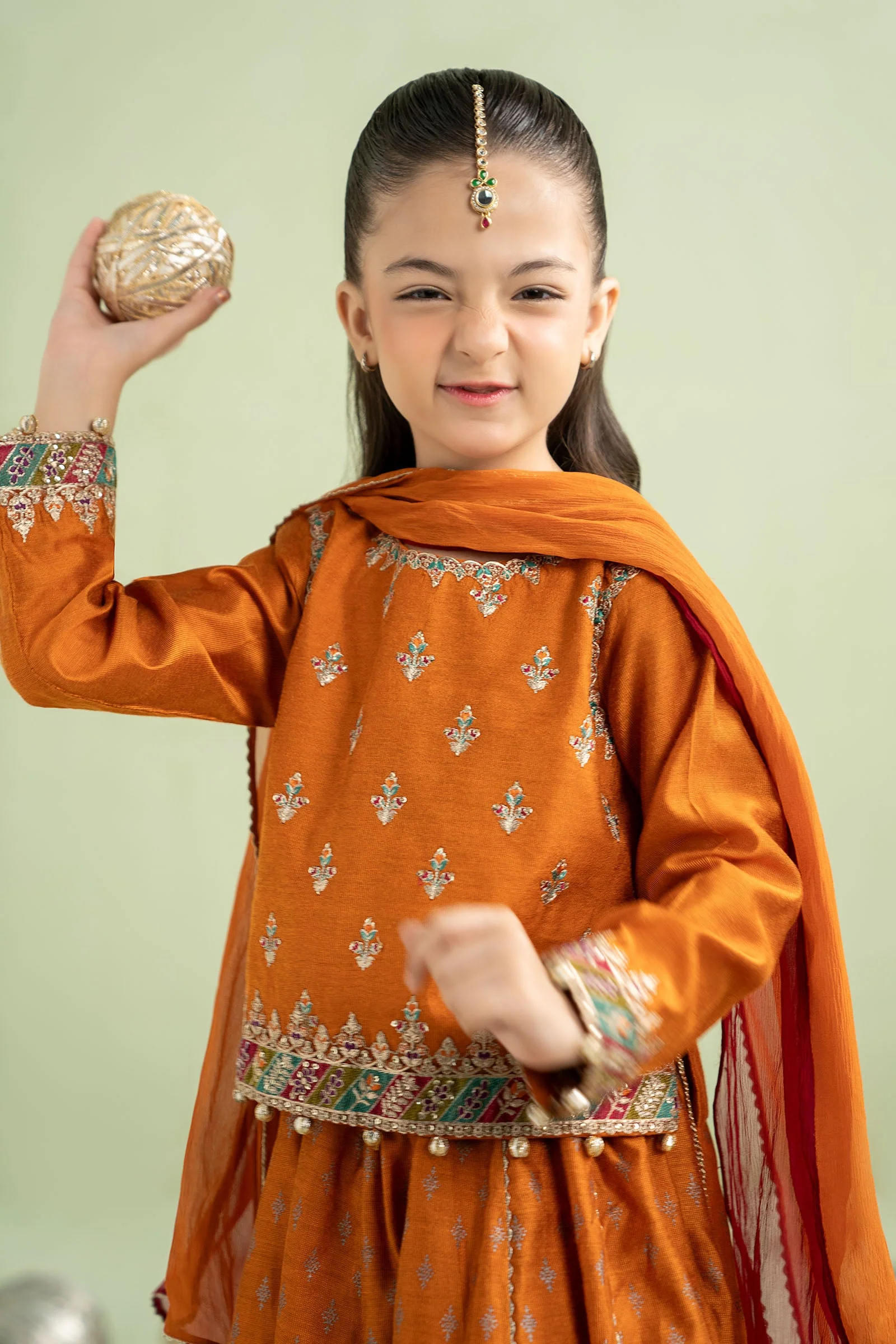 3 Piece Embroidered Net Suit - Image 4