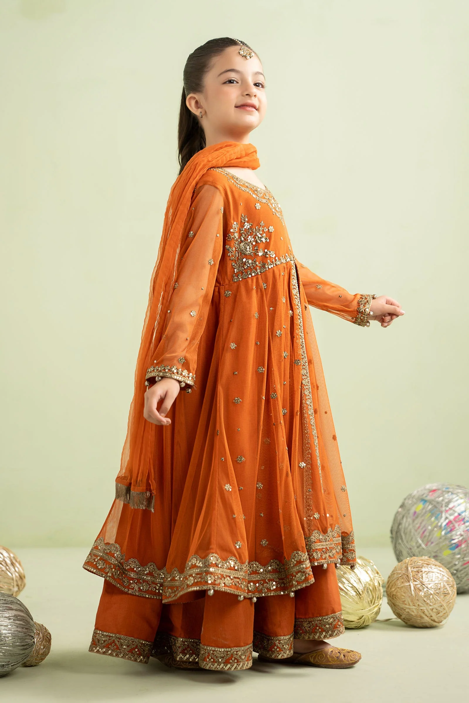 3 Piece Embroidered Net Suit - Image 7