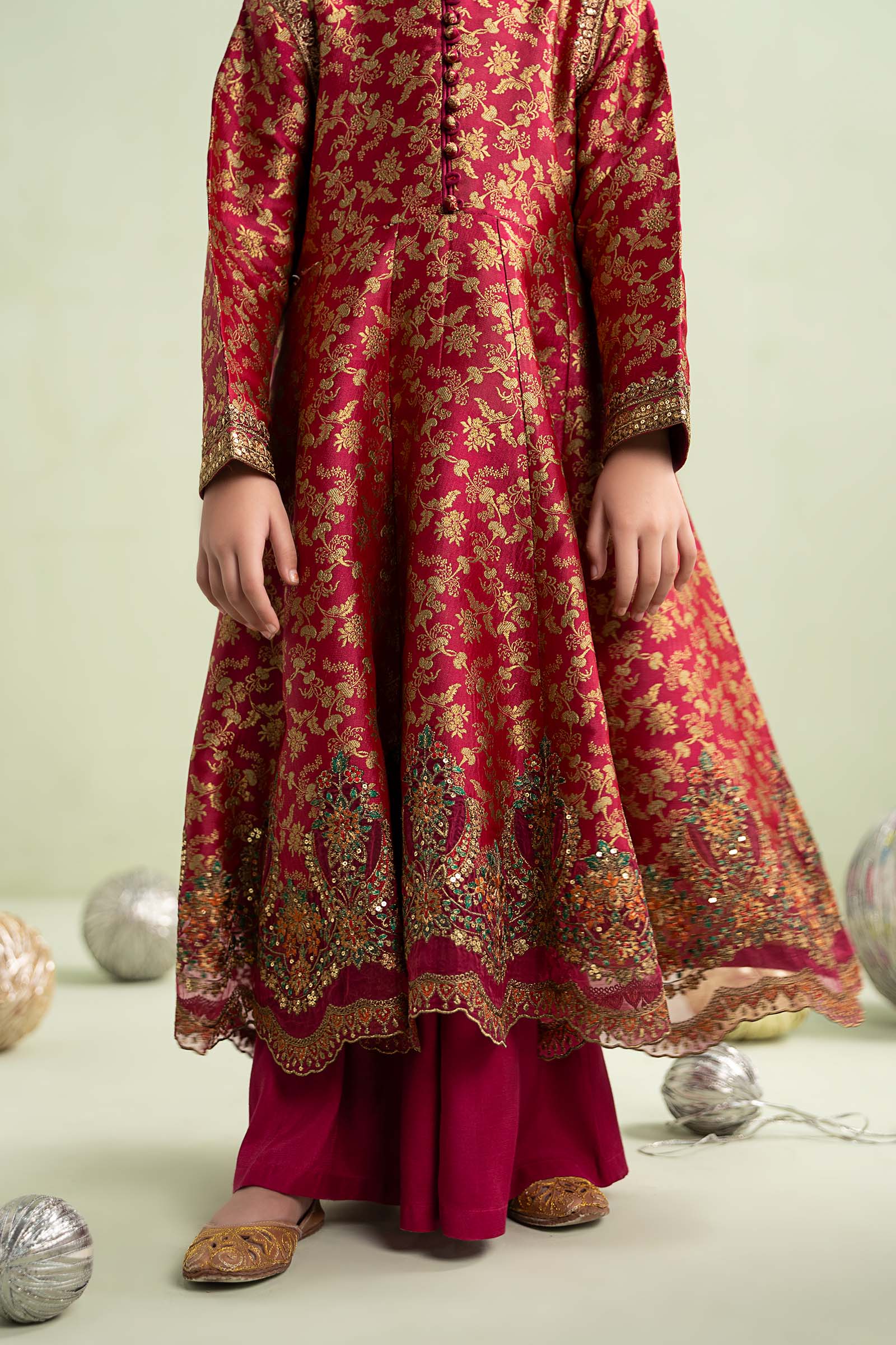 3 Piece Embroidered Jamawar Suit - Image 4