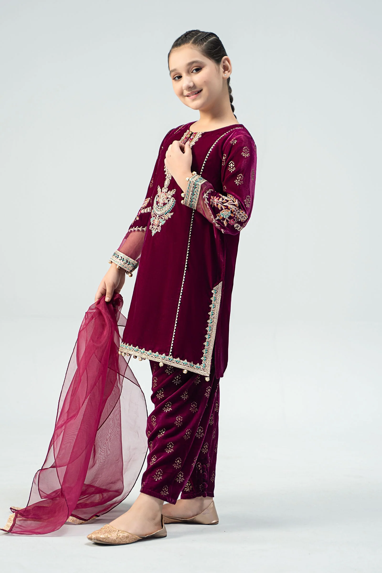 3 Piece Embroidered Velvet Suit - Image 4