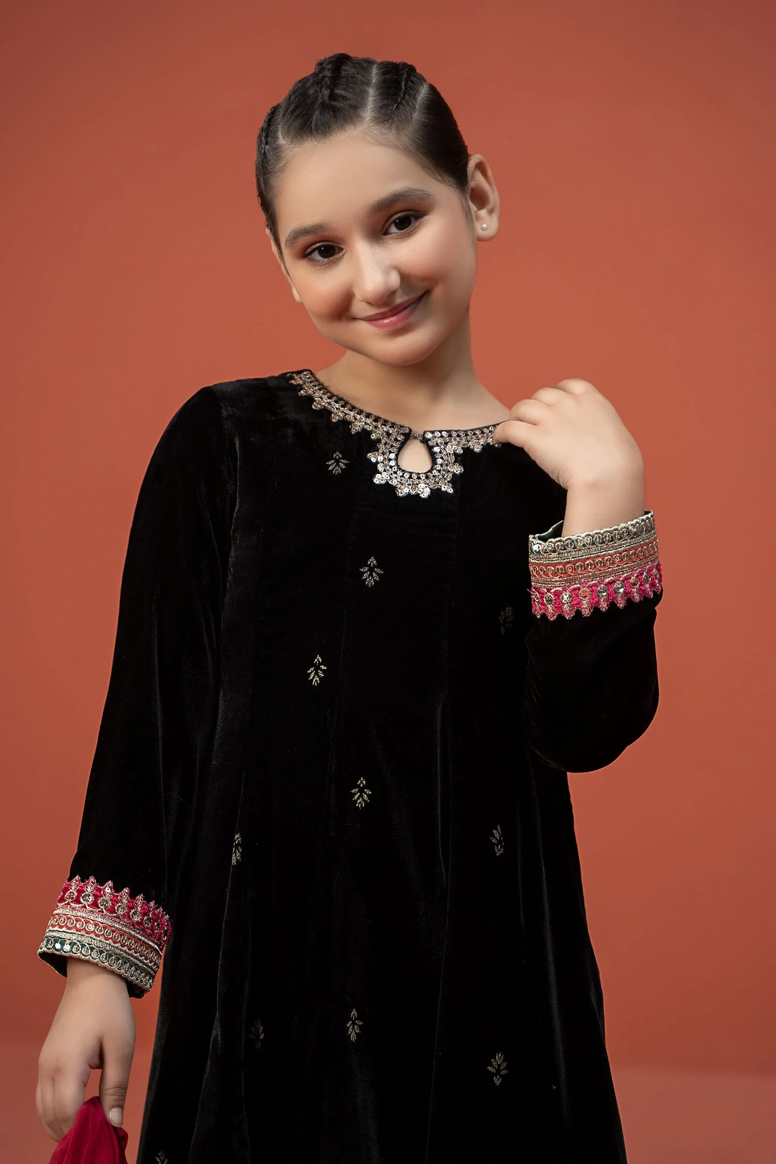 3 Piece Embroidered Velvet Suit - Image 2