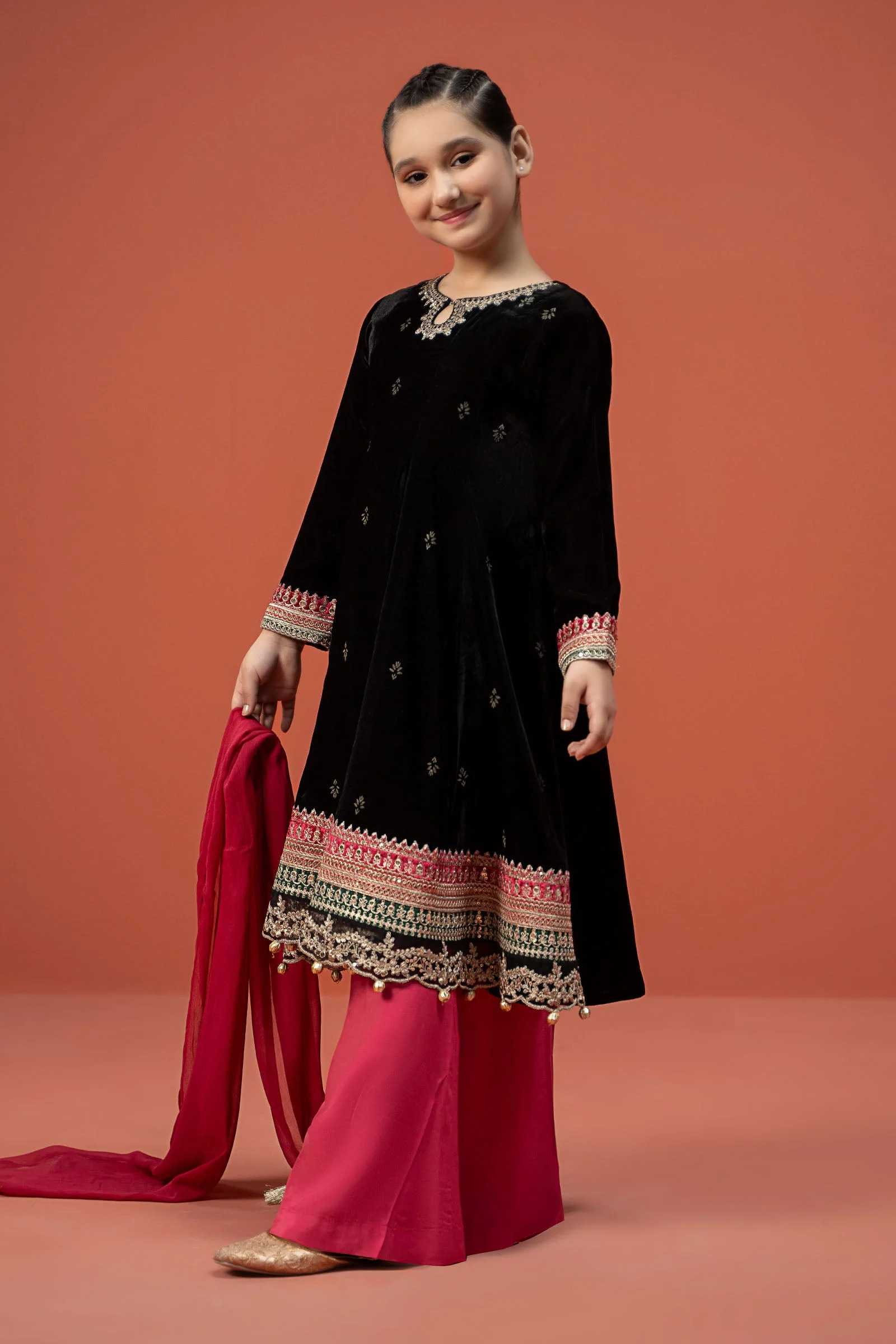 3 Piece Embroidered Velvet Suit - Image 6