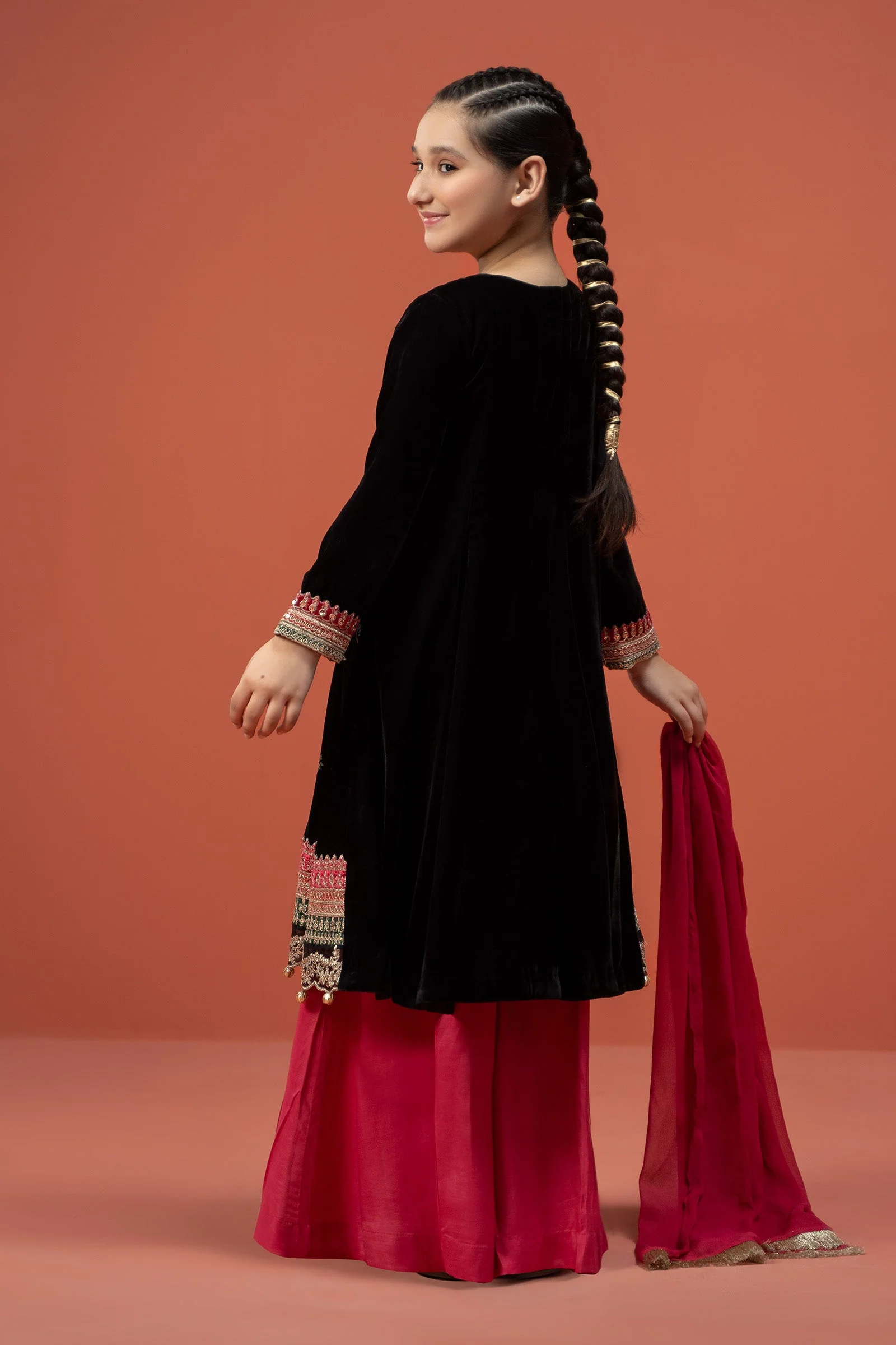 3 Piece Embroidered Velvet Suit - Image 7