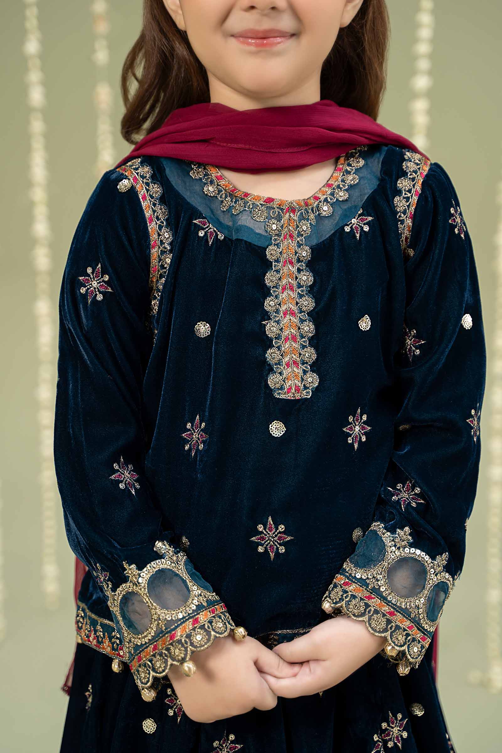 3 Piece Embroidered Velvet Suit - Image 3