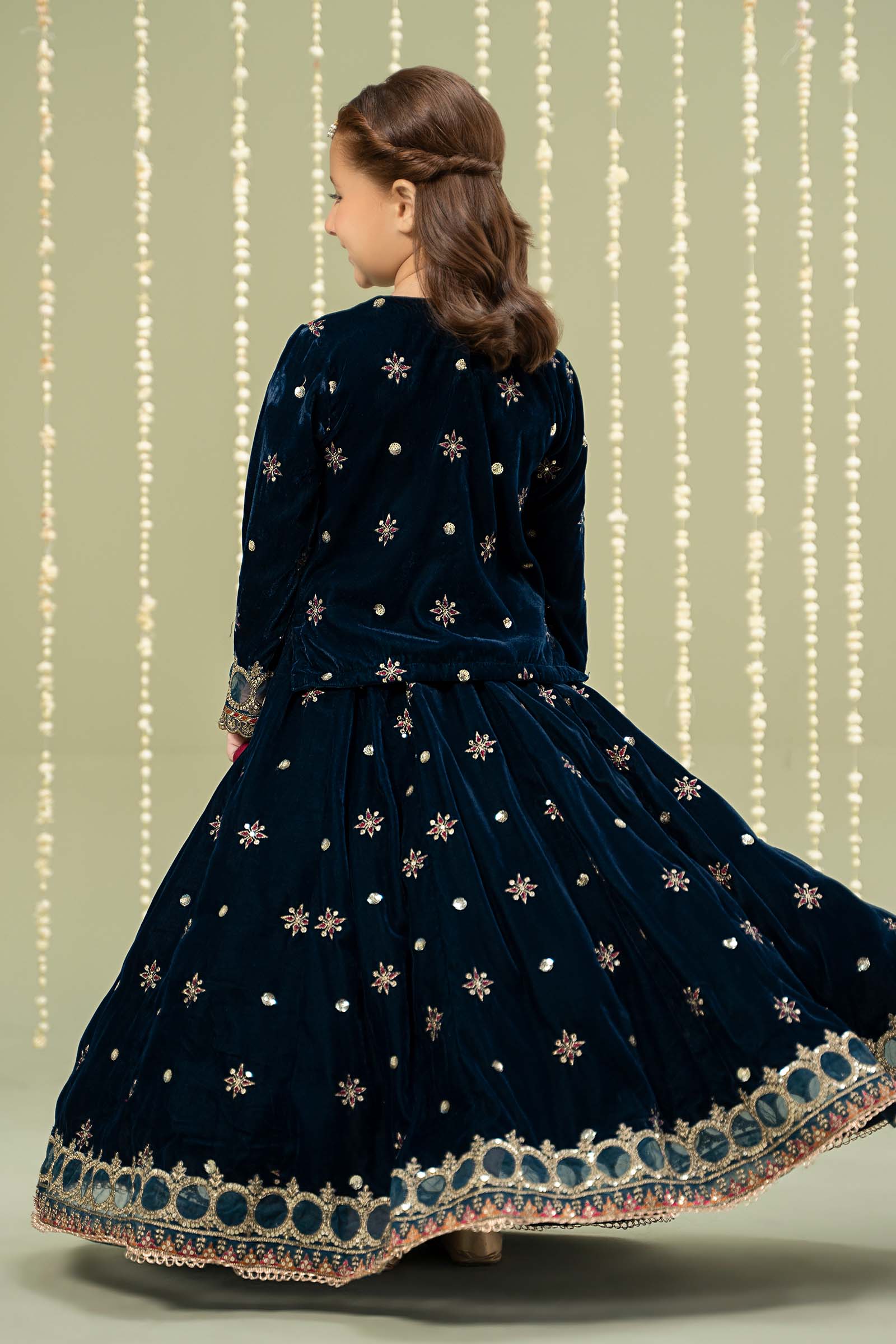 3 Piece Embroidered Velvet Suit - Image 6