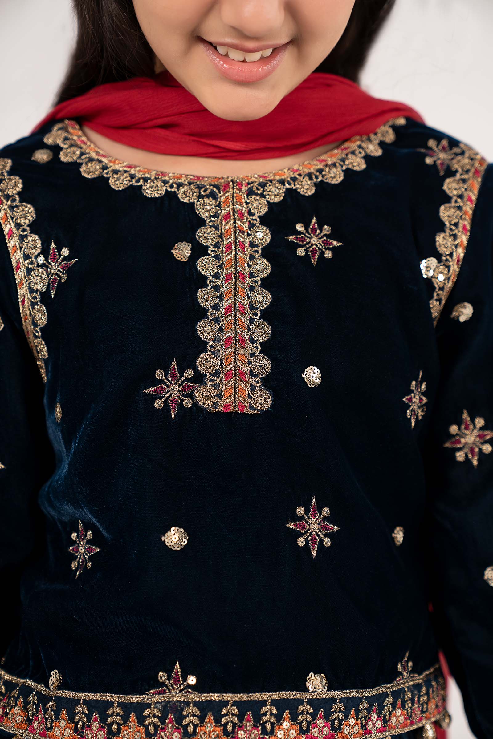 3 Piece Embroidered Velvet Suit - Image 3