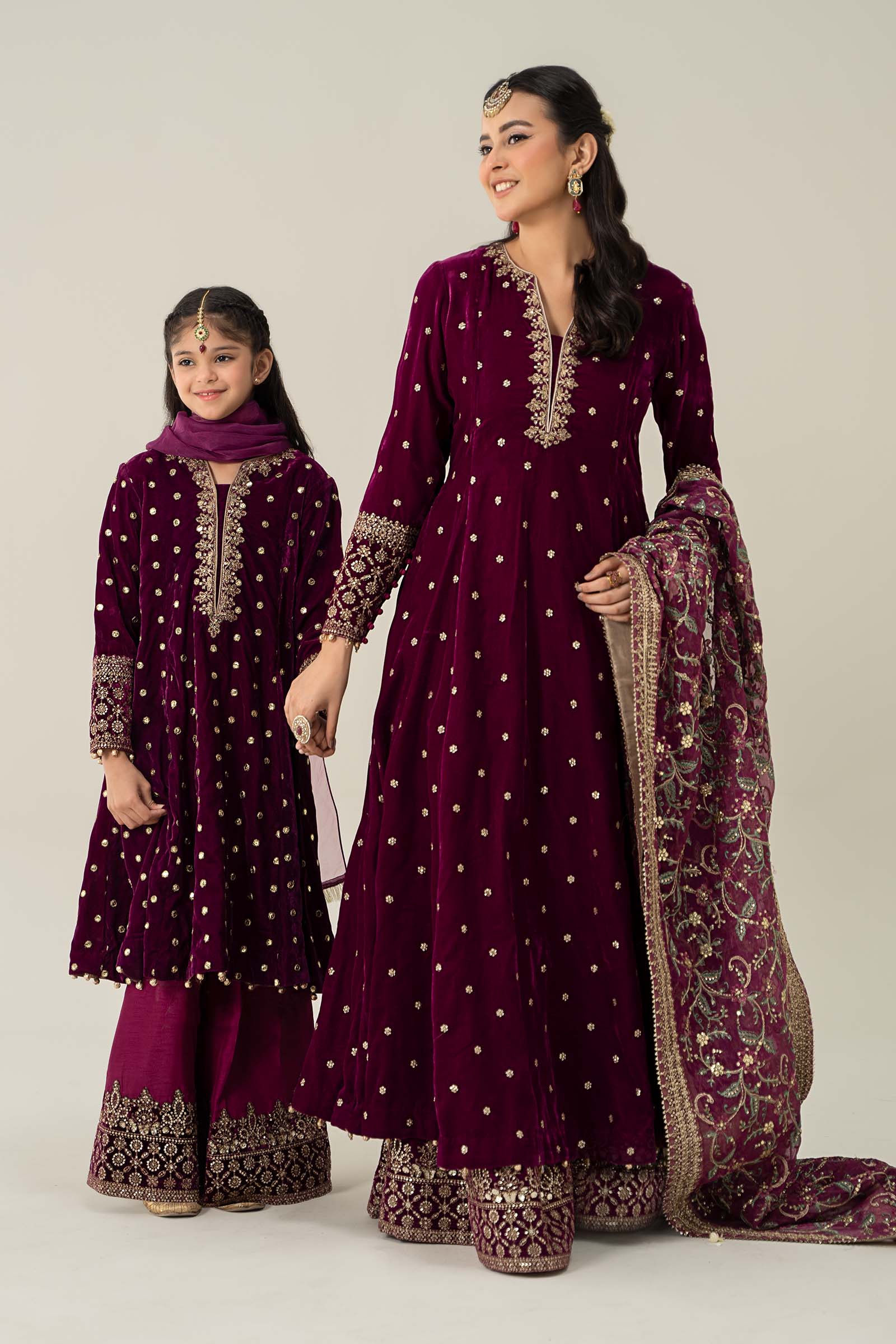 3 Piece Embroidered Velvet Suit - Image 2