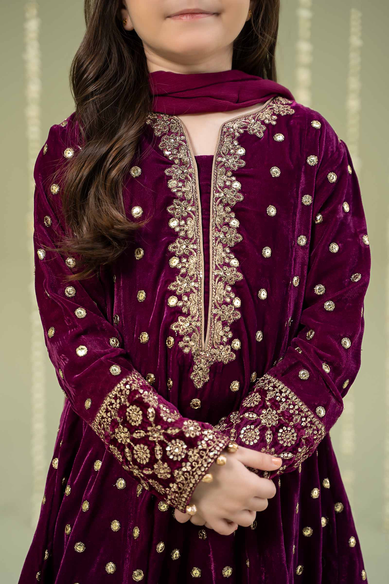 3 Piece Embroidered Velvet Suit - Image 6