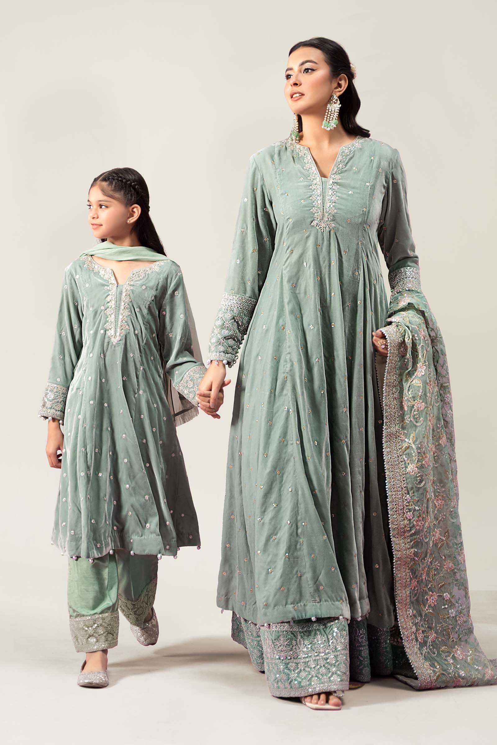 3 Piece Embroidered Velvet Suit - Image 2