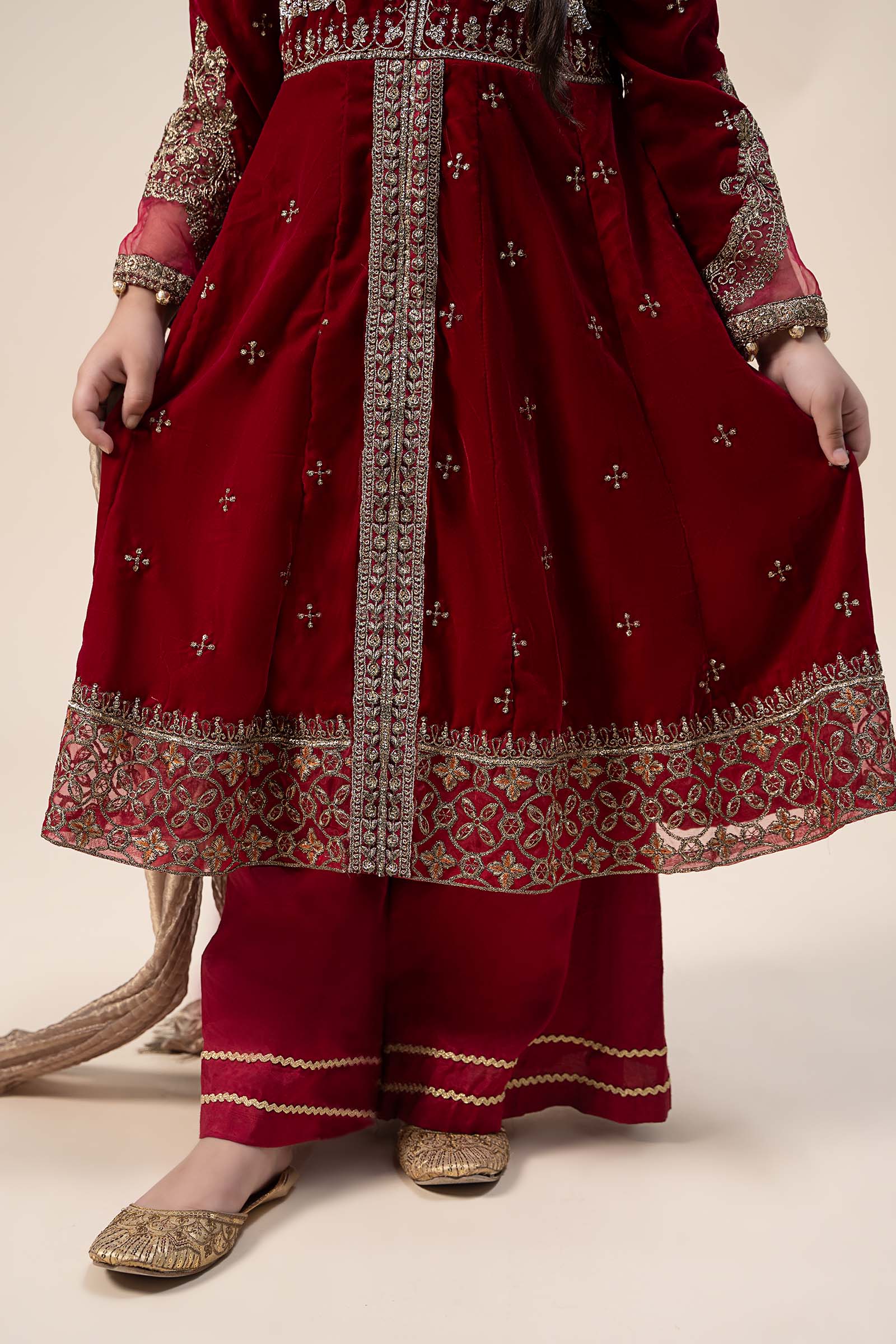 3 Piece Embroidered Velvet Suit - Image 4
