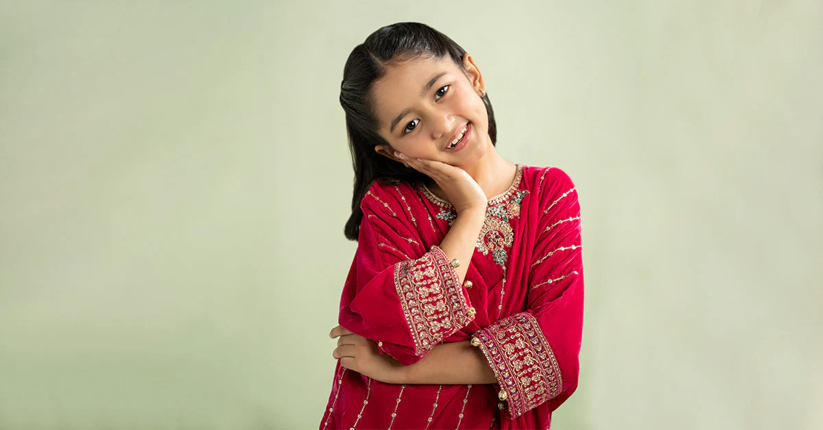 2 Piece Embroidered Velvet Suit - Image 8