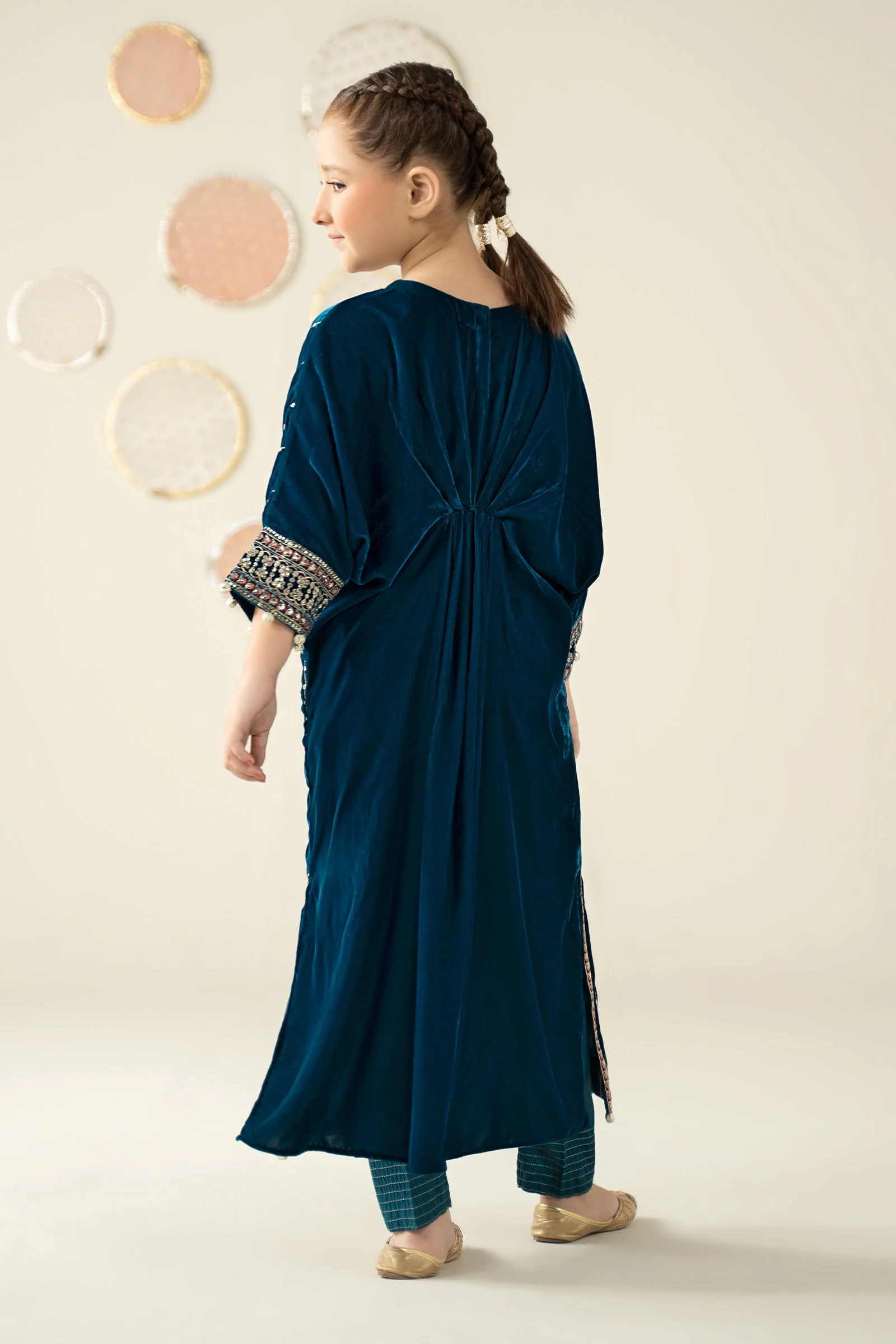 2 Piece Embroidered Velvet Suit - Image 6