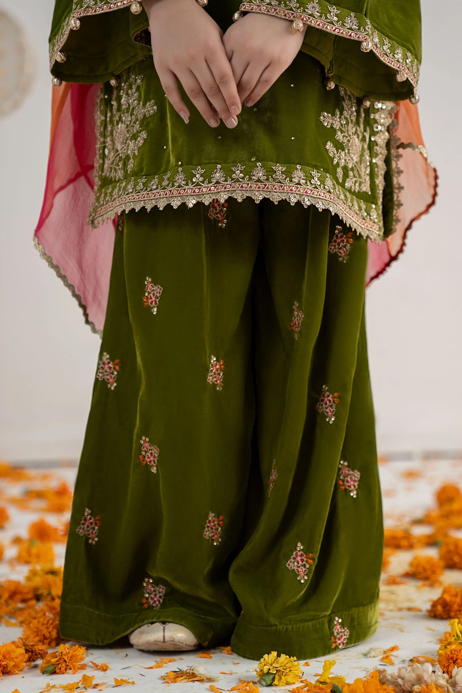 3 Piece Embroidered Velvet Suit - Image 5