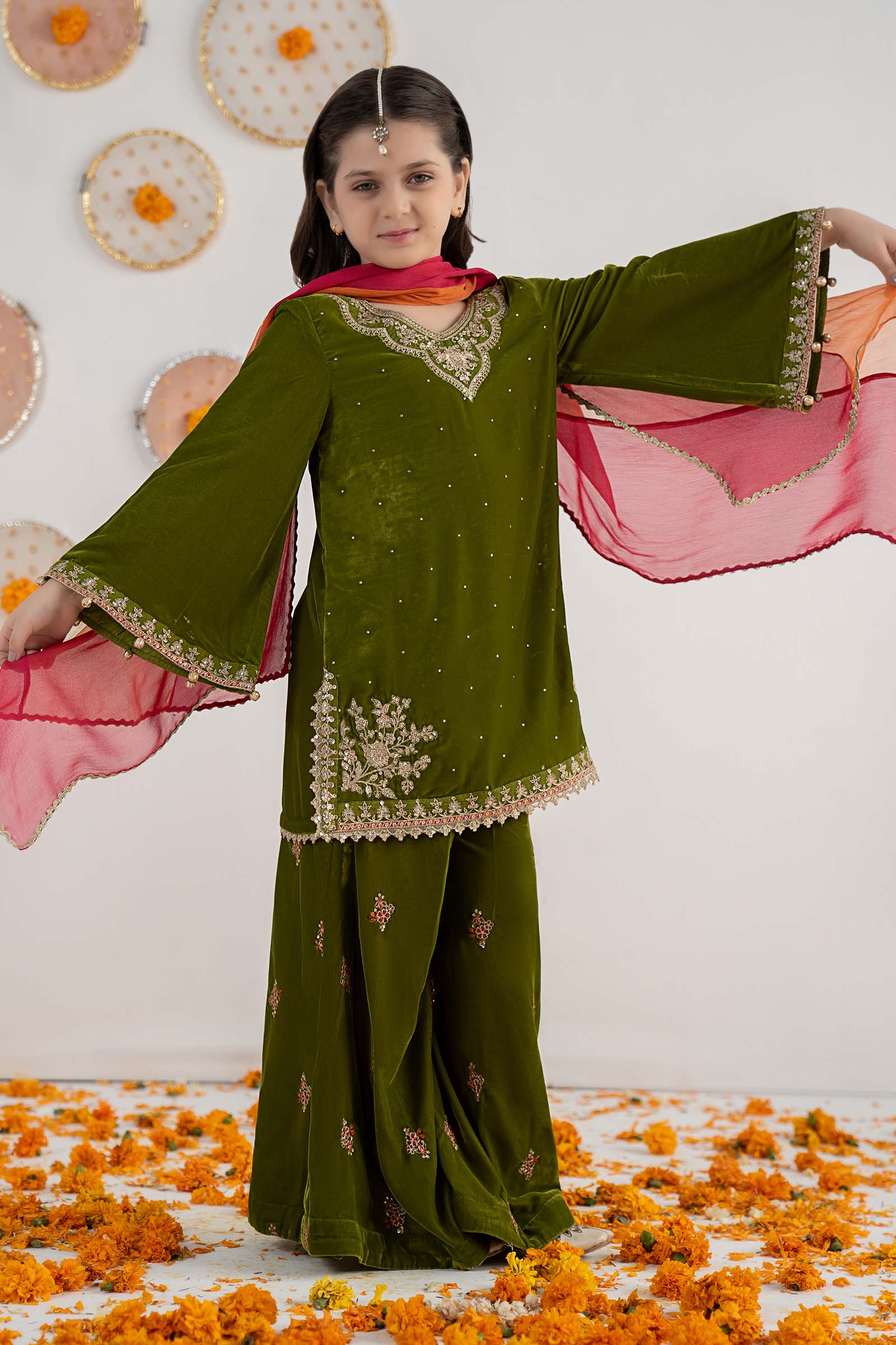 3 Piece Embroidered Velvet Suit - Image 6