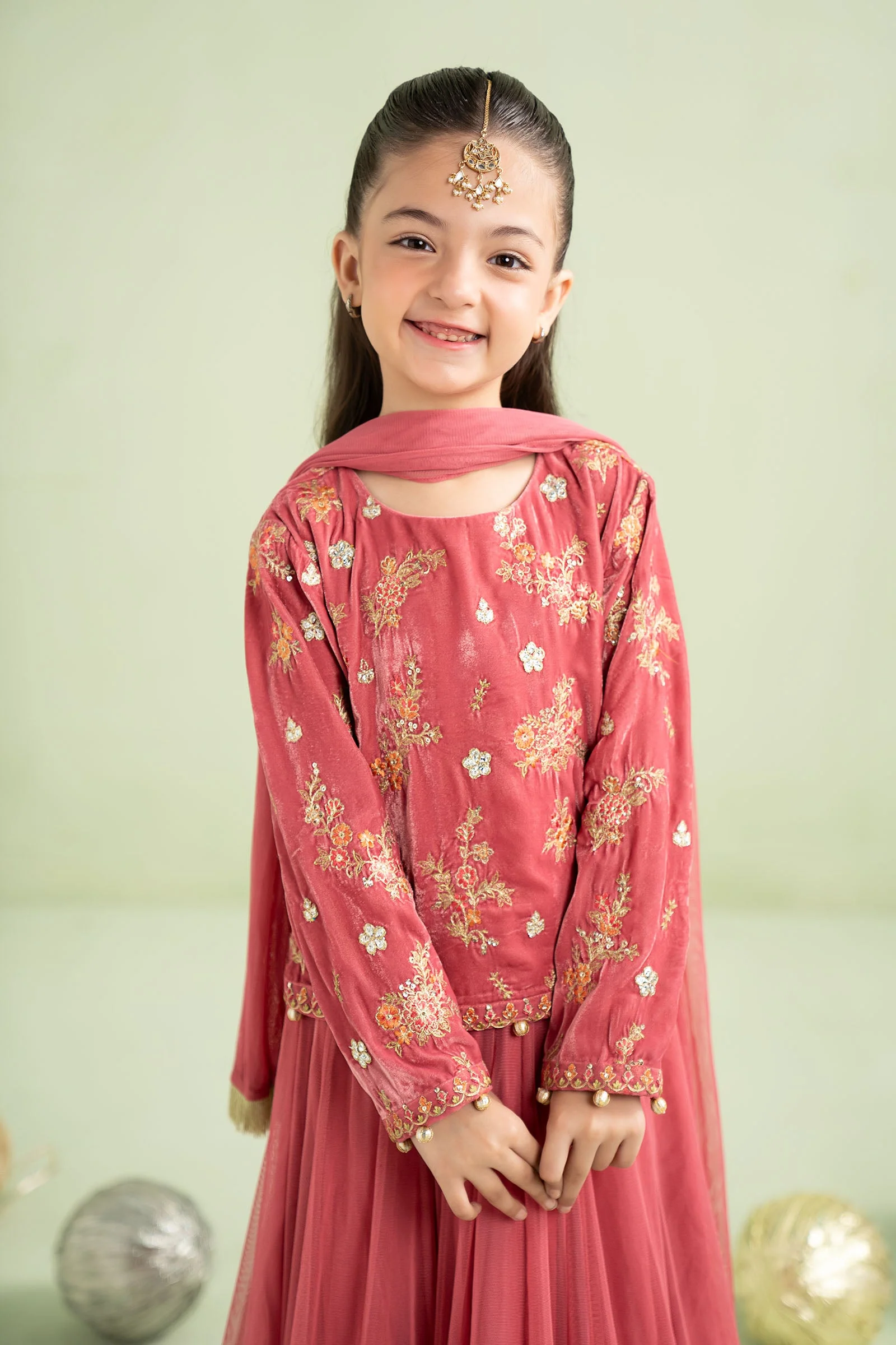 3 Piece Embroidered Velvet Suit - Image 2