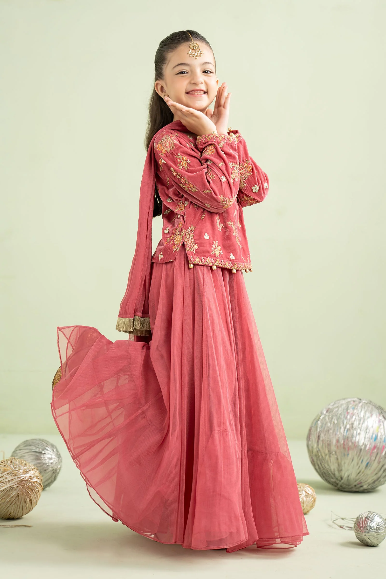 3 Piece Embroidered Velvet Suit - Image 5