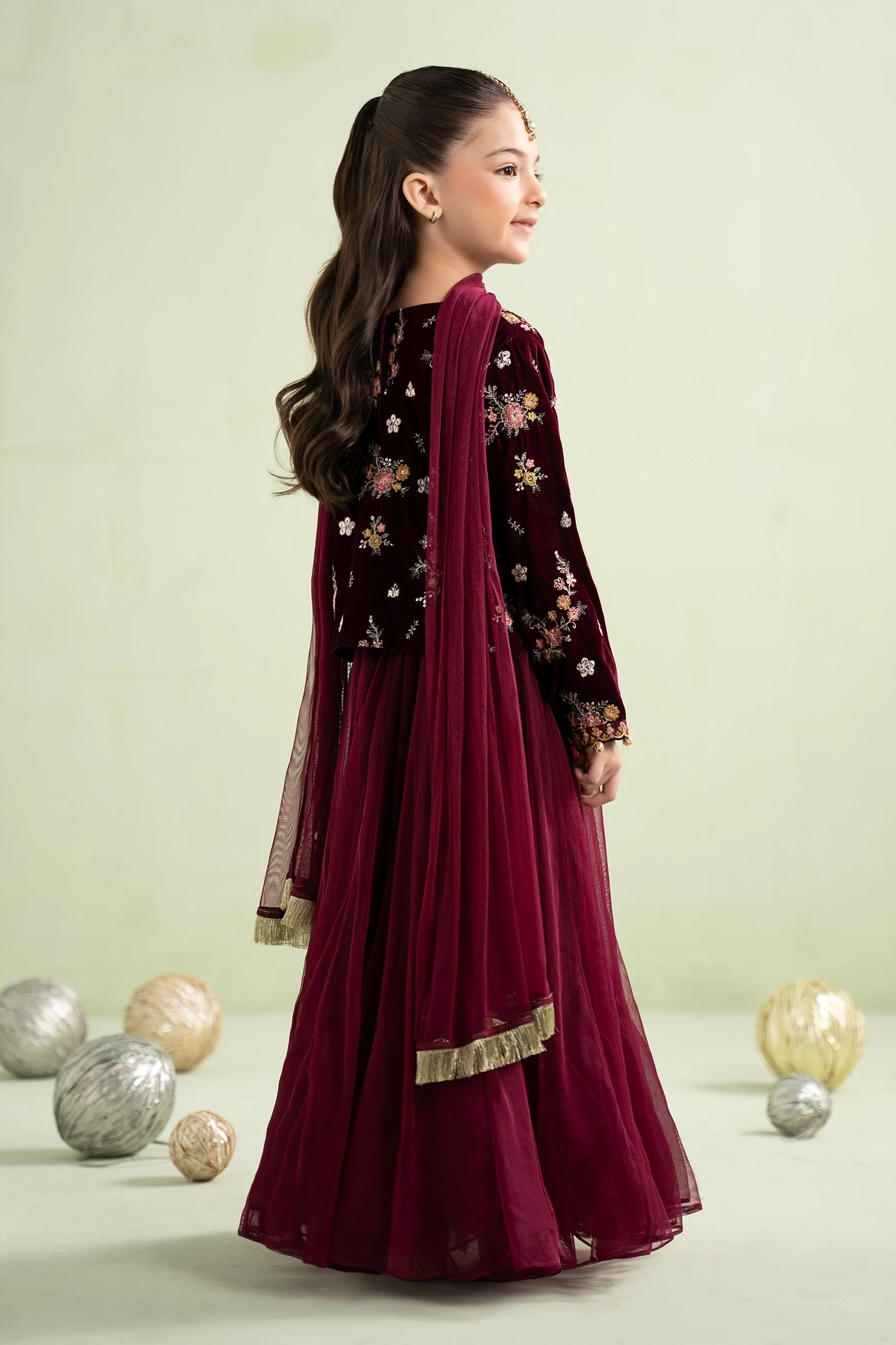 3 Piece Embroidered Velvet Suit - Image 5
