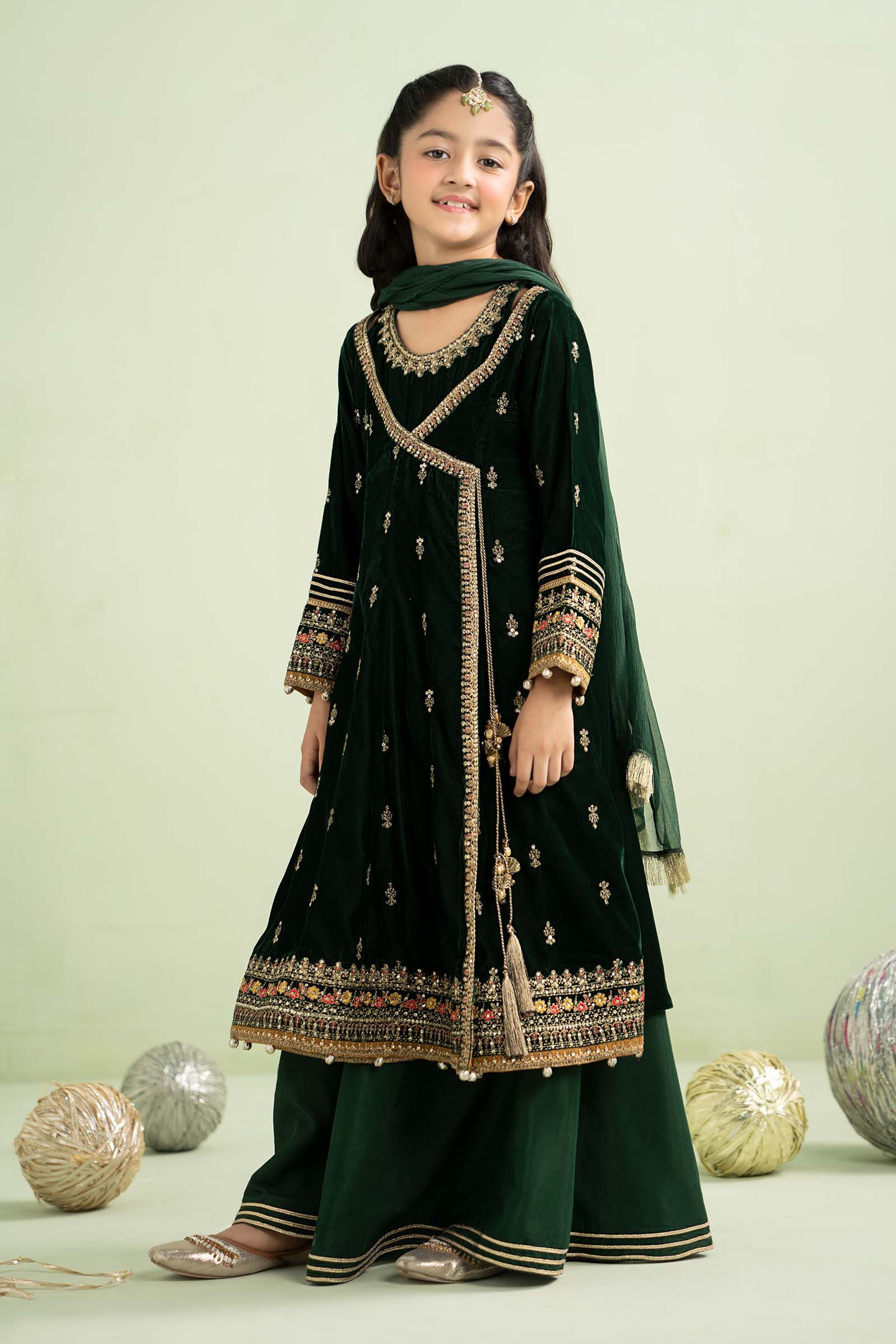 3 Piece Embroidered Velvet Suit - Image 2