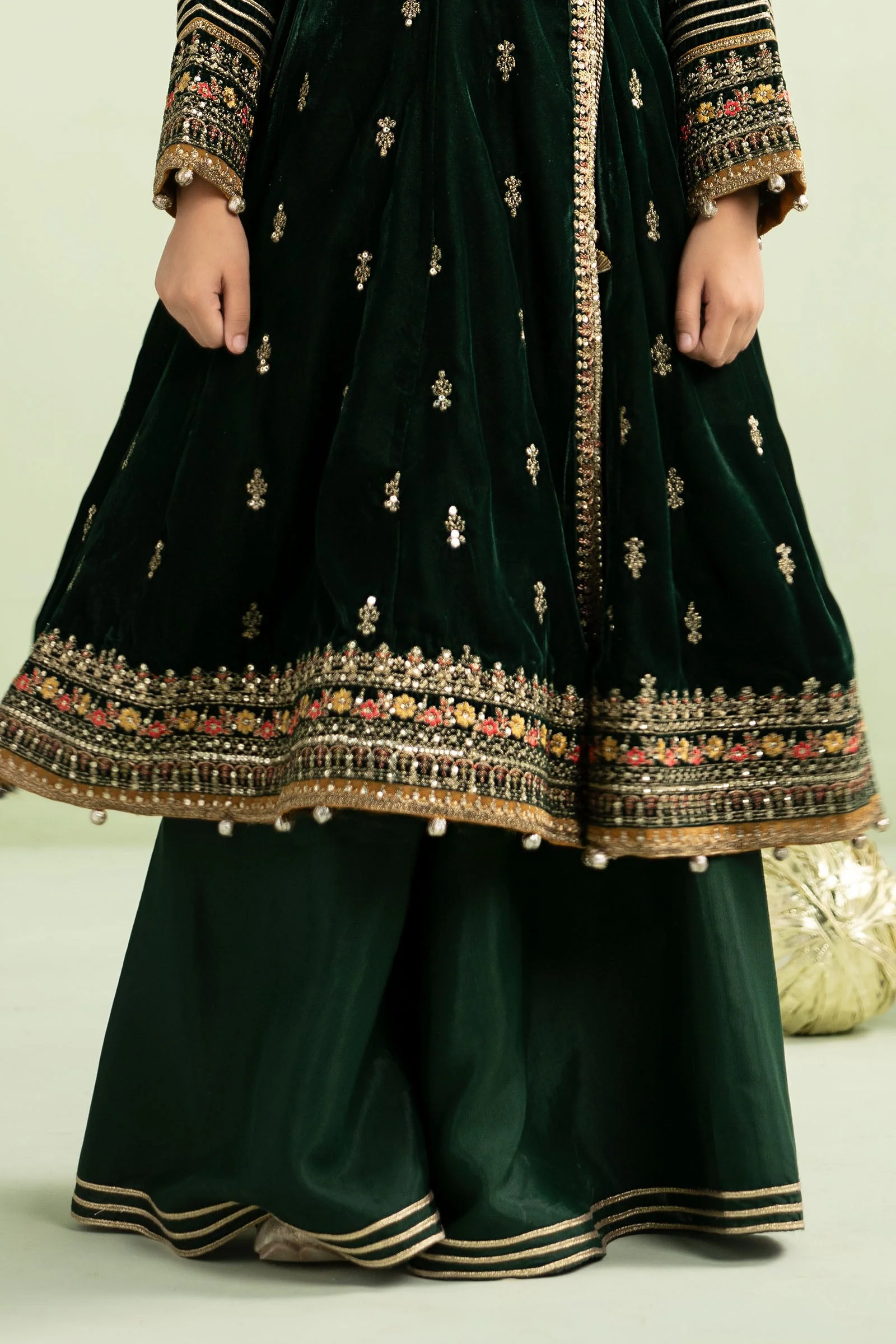 3 Piece Embroidered Velvet Suit - Image 4
