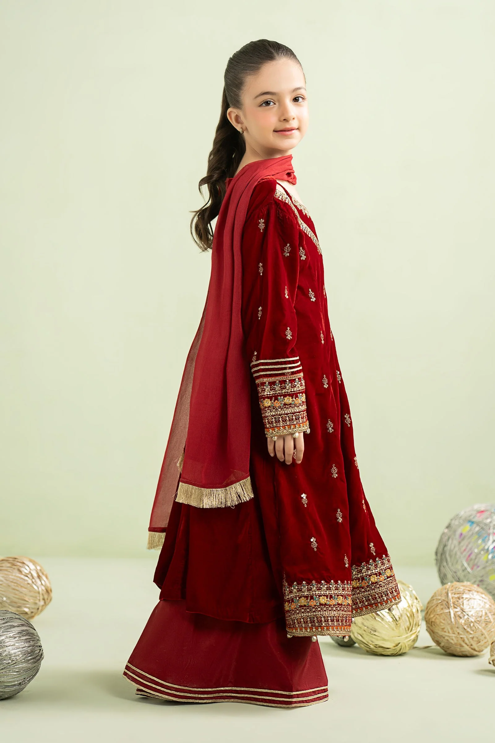 3 Piece Embroidered Velvet Suit - Image 5